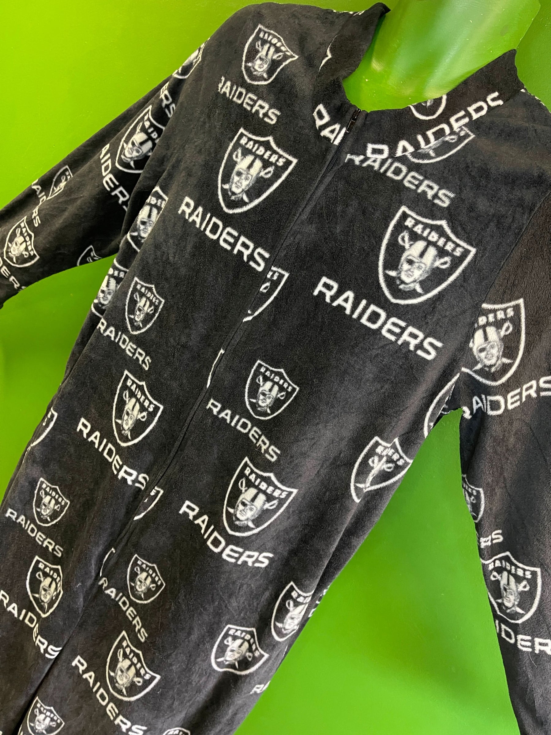 NFL Las Vegas Raiders Fleece Full-Zip L/S Footed Onesie Pyjamas Men's Small