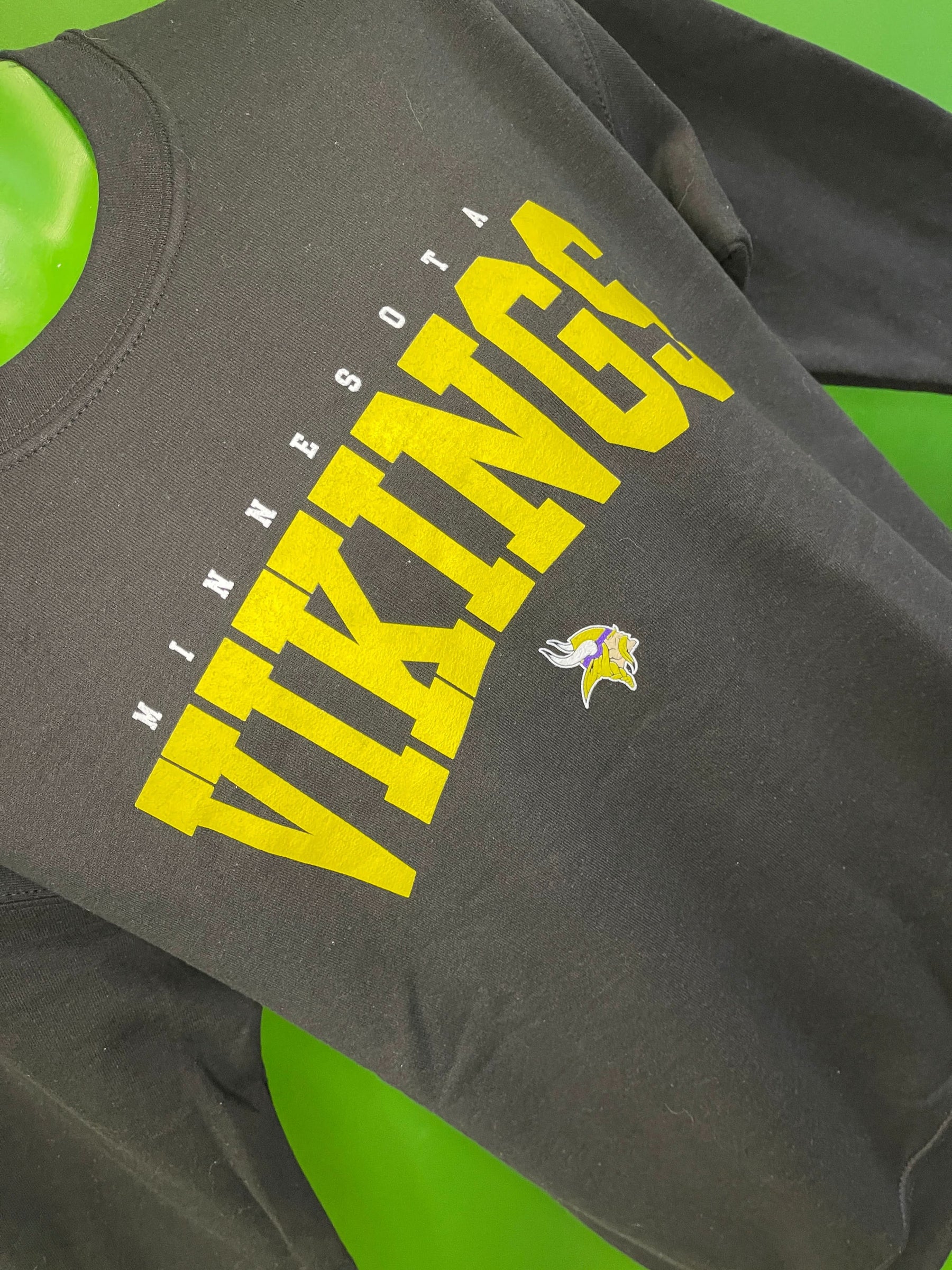 NFL Minnesota Vikings Black Pullover Sweatshirt Men's Small NWT