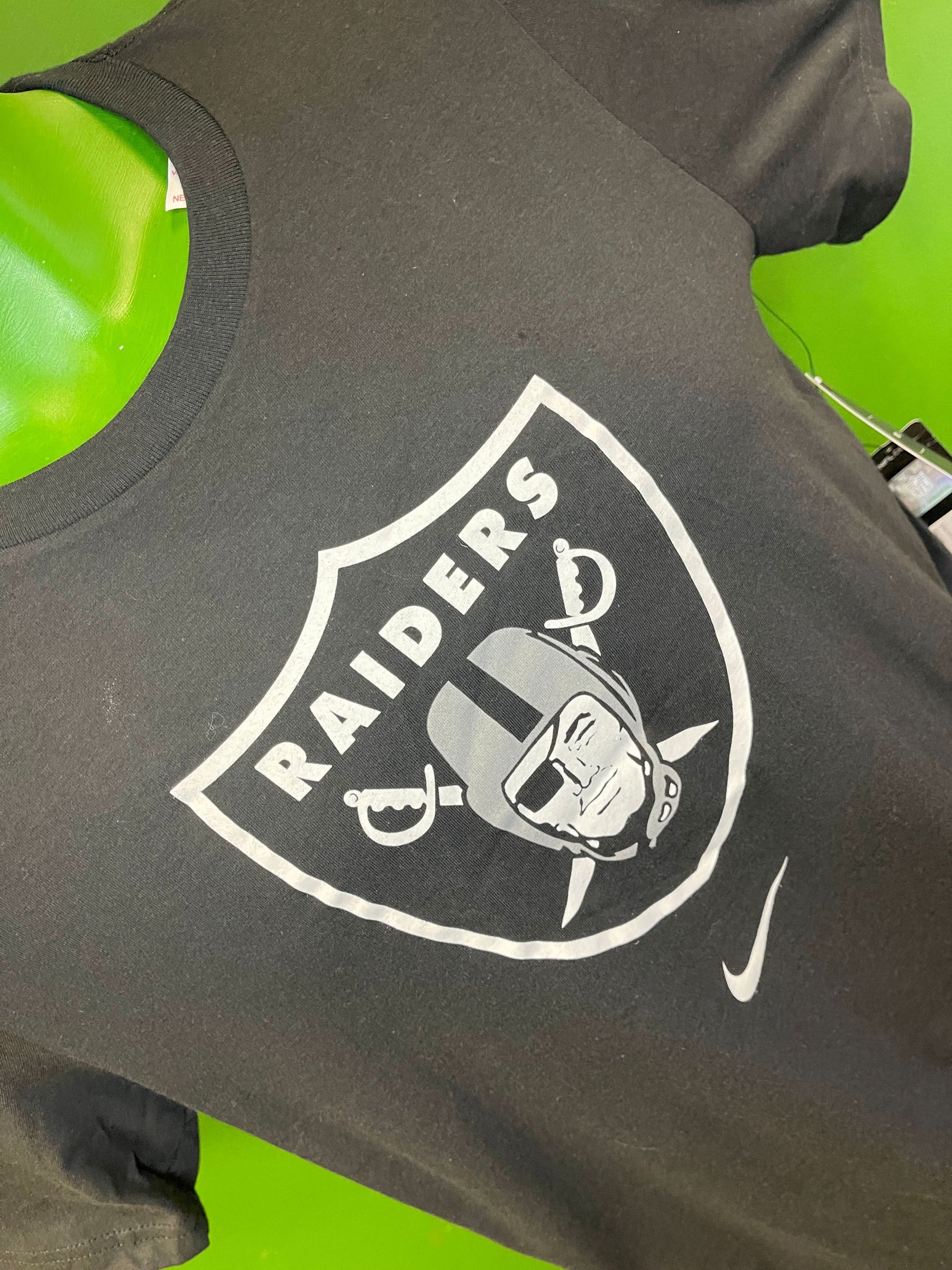 NFL Las Vegas Raiders 100% Cotton T-Shirt Youth Large 14-16