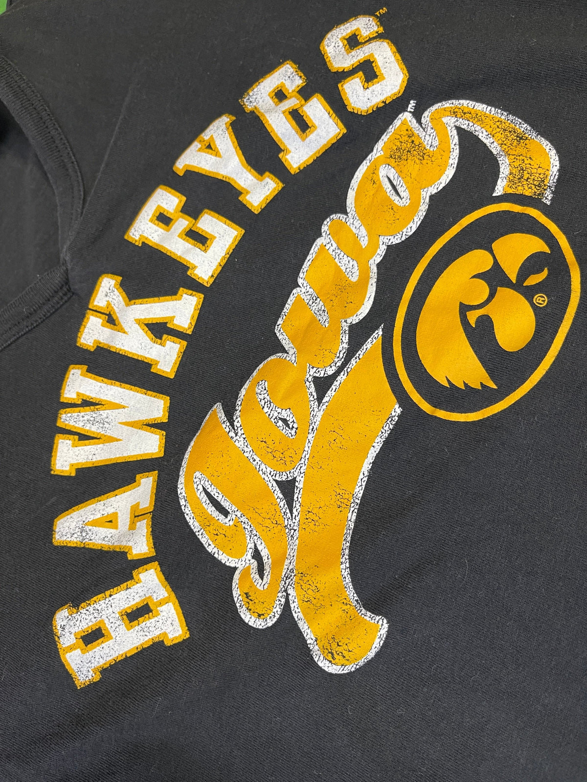 NCAA Iowa Hawkeyes Russell V-Neck Girls' T-Shirt Teen Small 7-9