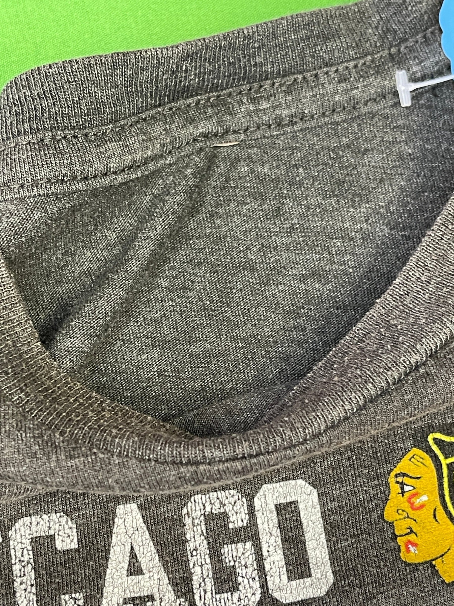 NHL Chicago Blackhawks Heathered Grey T-Shirt Youth Medium 10-12