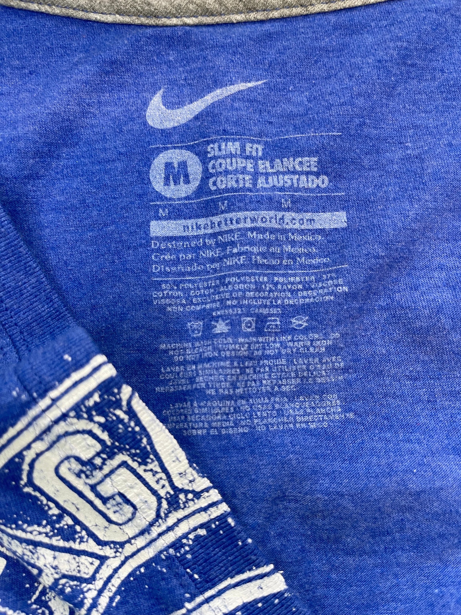MLB Chicago Cubs Slim Fit V-Neck T-Shirt Women's Medium