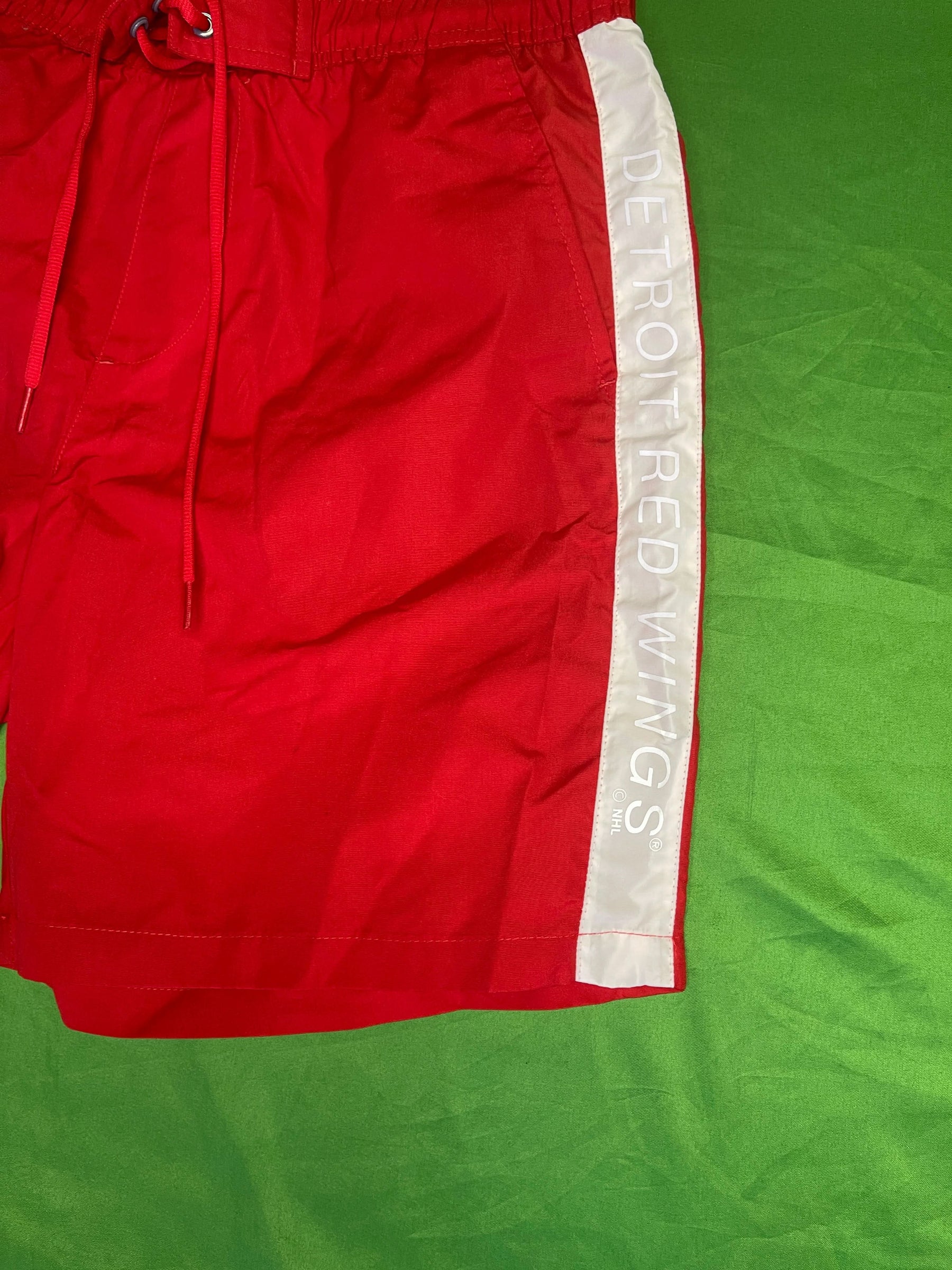 NHL Detroit Red Wings GIII Red Swimming Shorts/Trunks Men's Small