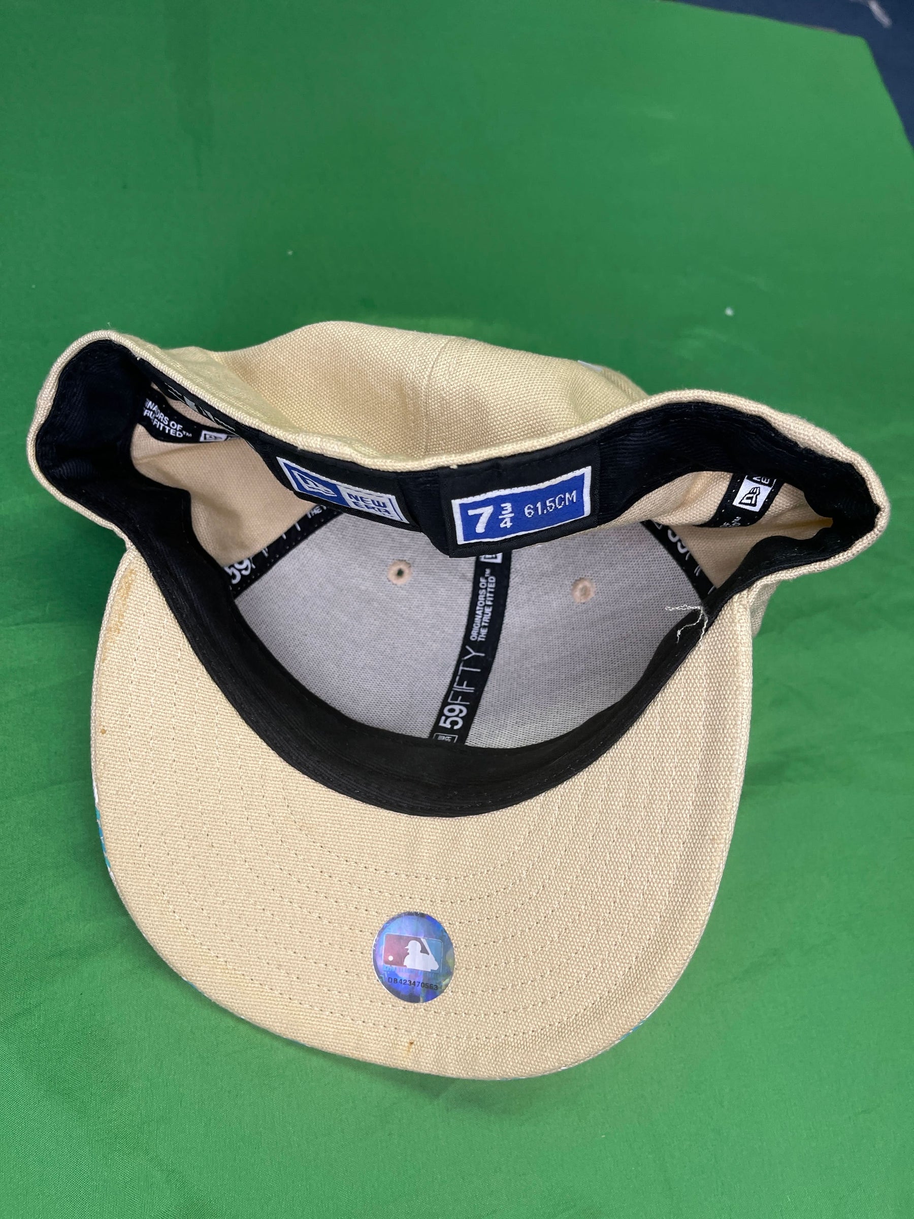 MLB New York Yankees New Era 59FIFTY Beige Aqua Striped Baseball Hat/Cap 7-3/4