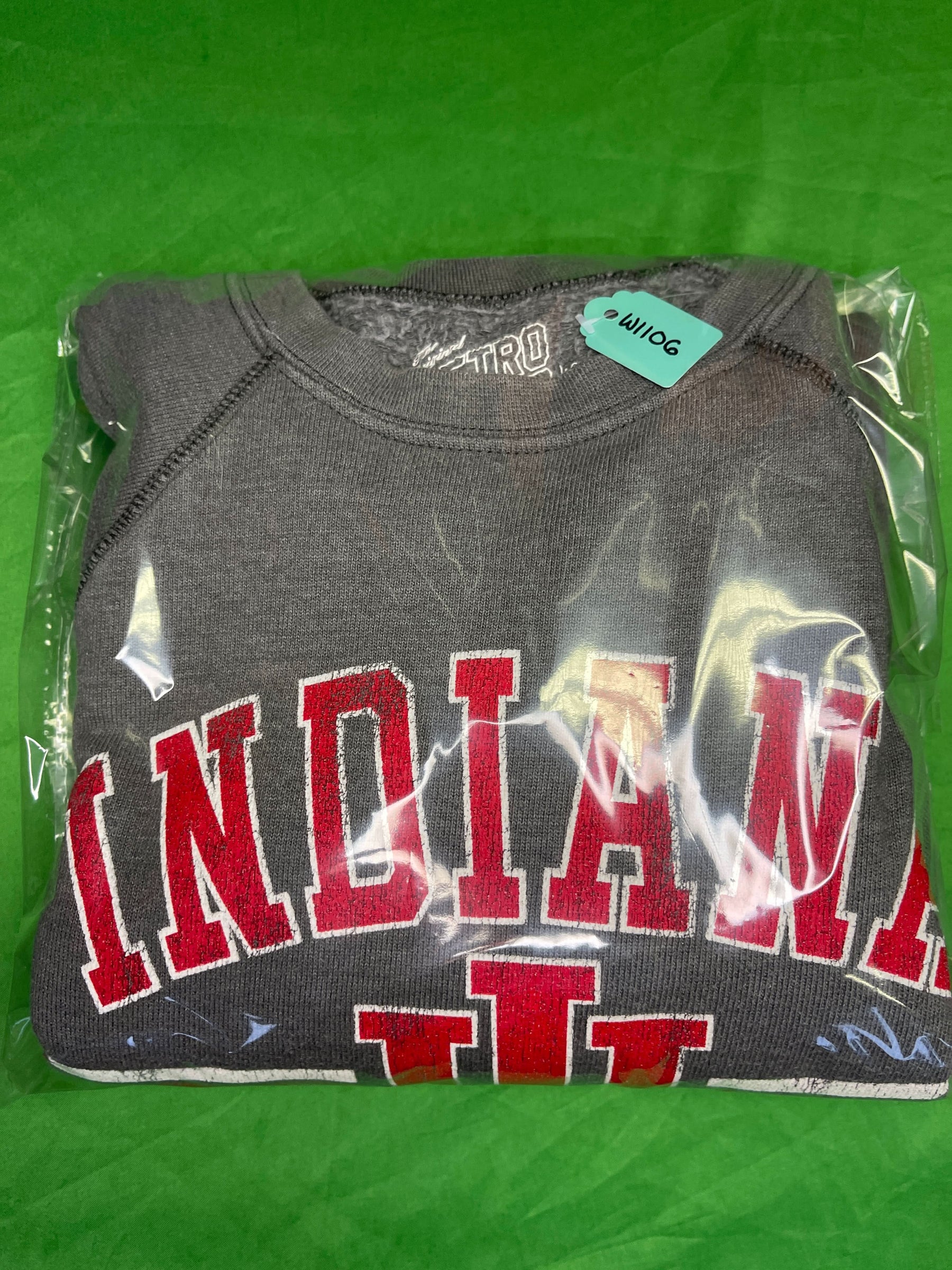 NCAA Indiana Hoosiers Distressed Style Pullover Top Women's Medium