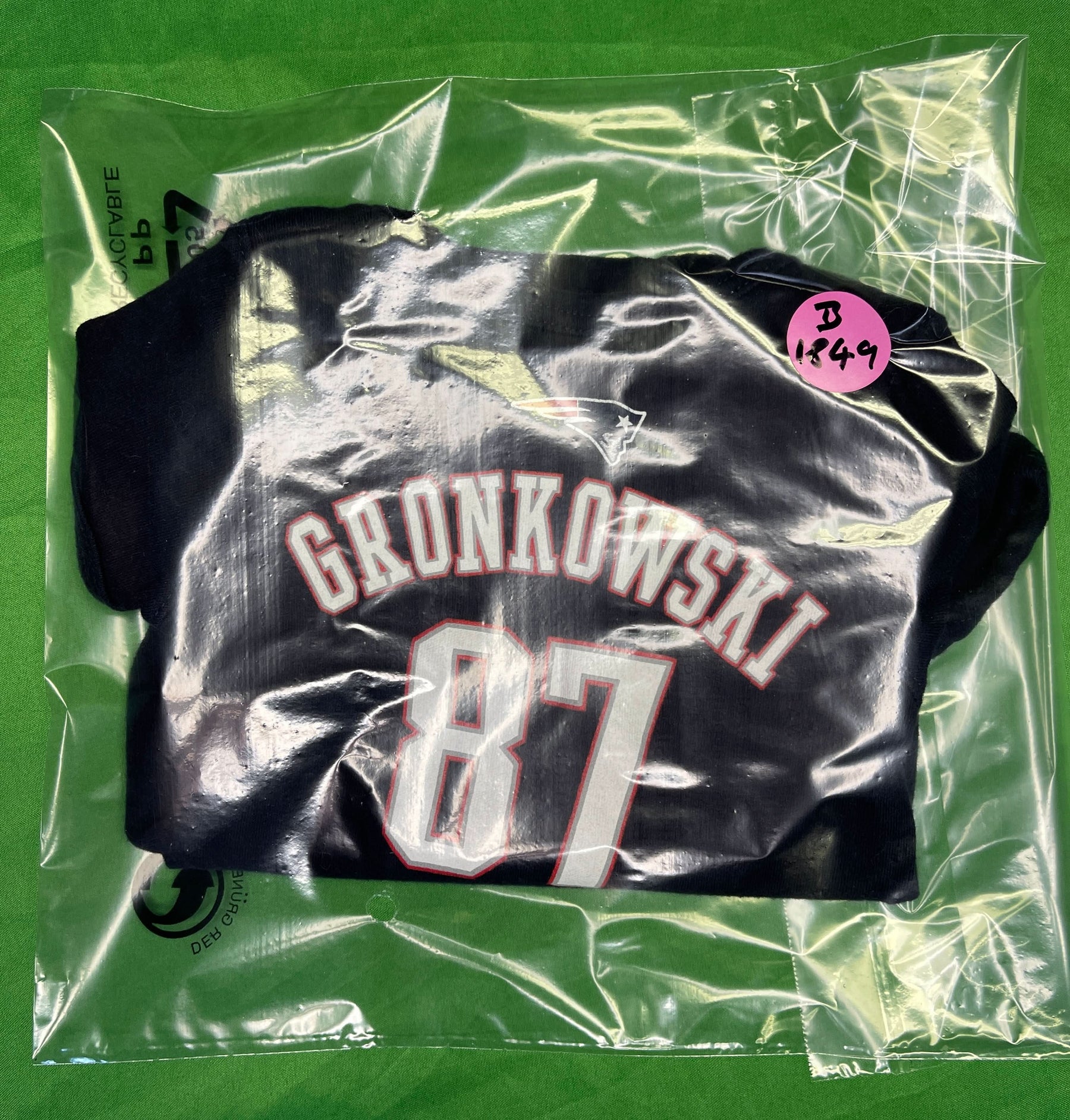 NFL New England Patriots Rob Gronkowski #87 Bodysuit/Vest Infant Baby 0-3 Months
