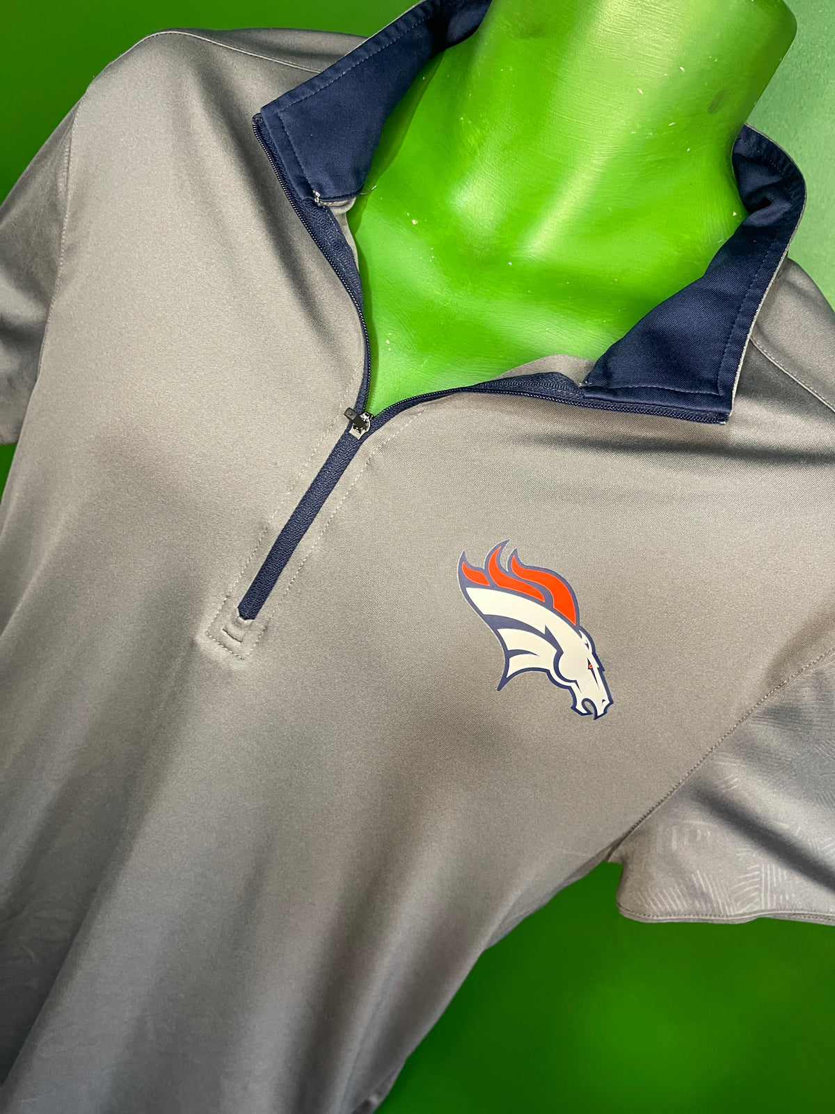 NFL Denver Broncos Grey 1/4 Zip Wicking Shirt Men's Medium