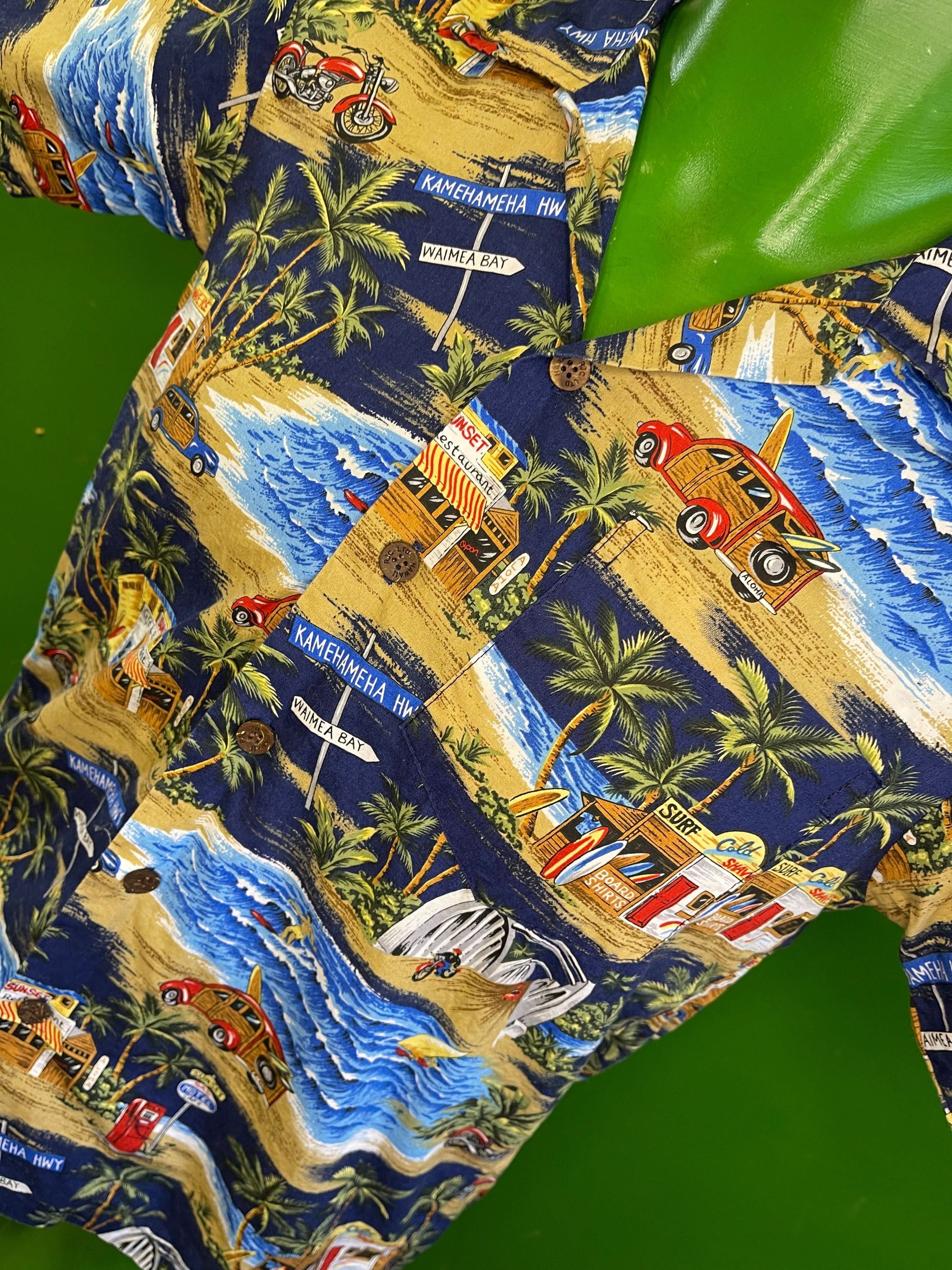 Made in Hawaii Dark Blue Tan Hawaiian Aloha Shirt Youth Medium 12