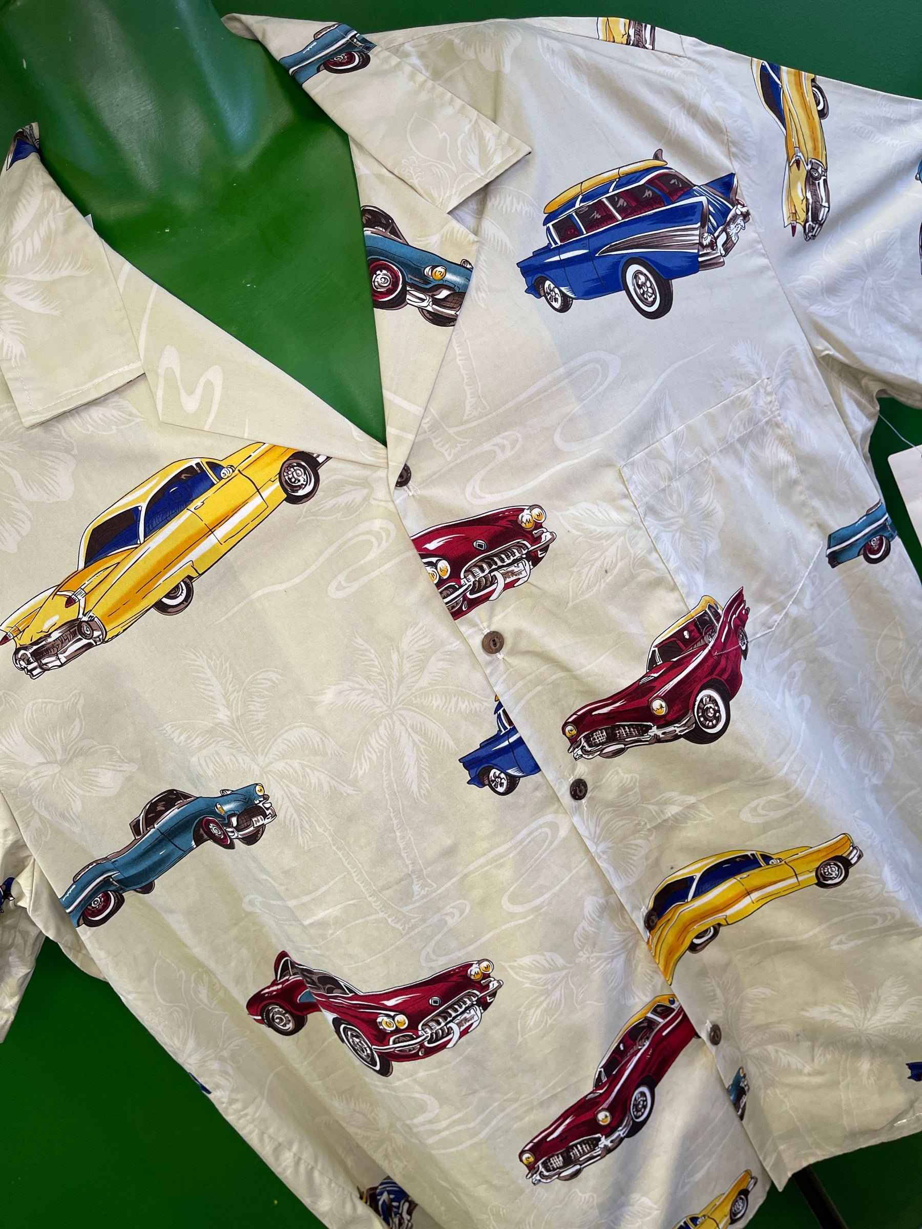 Made in Hawaii Cream Car Print Hawaiian Aloha Shirt Men's 4X-Large NWT