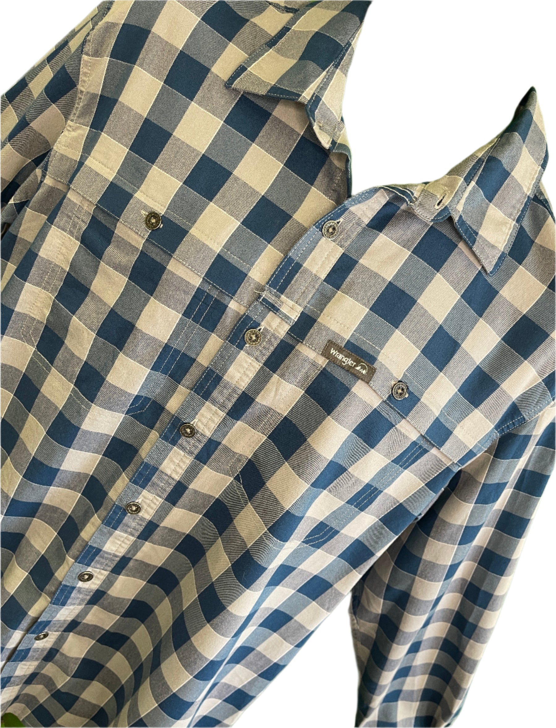 Wrangler Grey/Blue Buffalo Plaid Wicking Outdoor L/S Shirt Men's Large