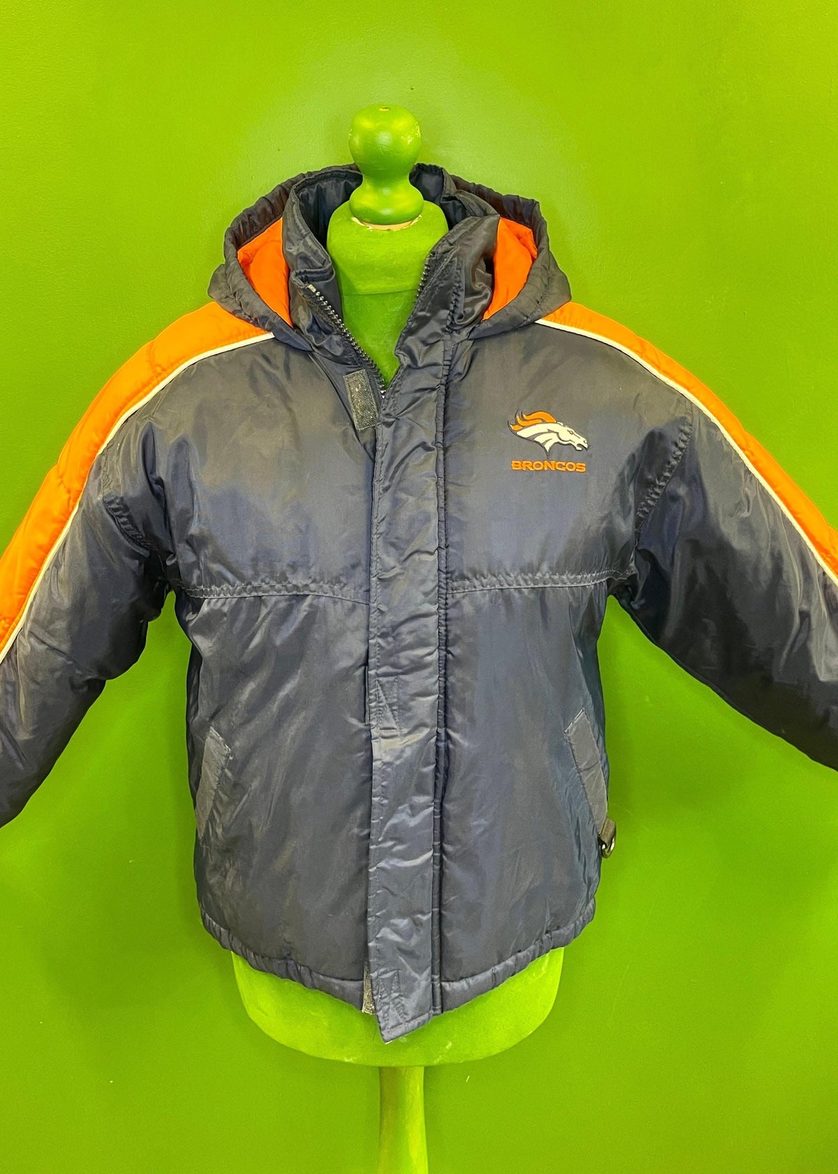 NFL Denver Broncos Vintage Starter Ski Jacket Coat Youth Medium 10-12 (40")