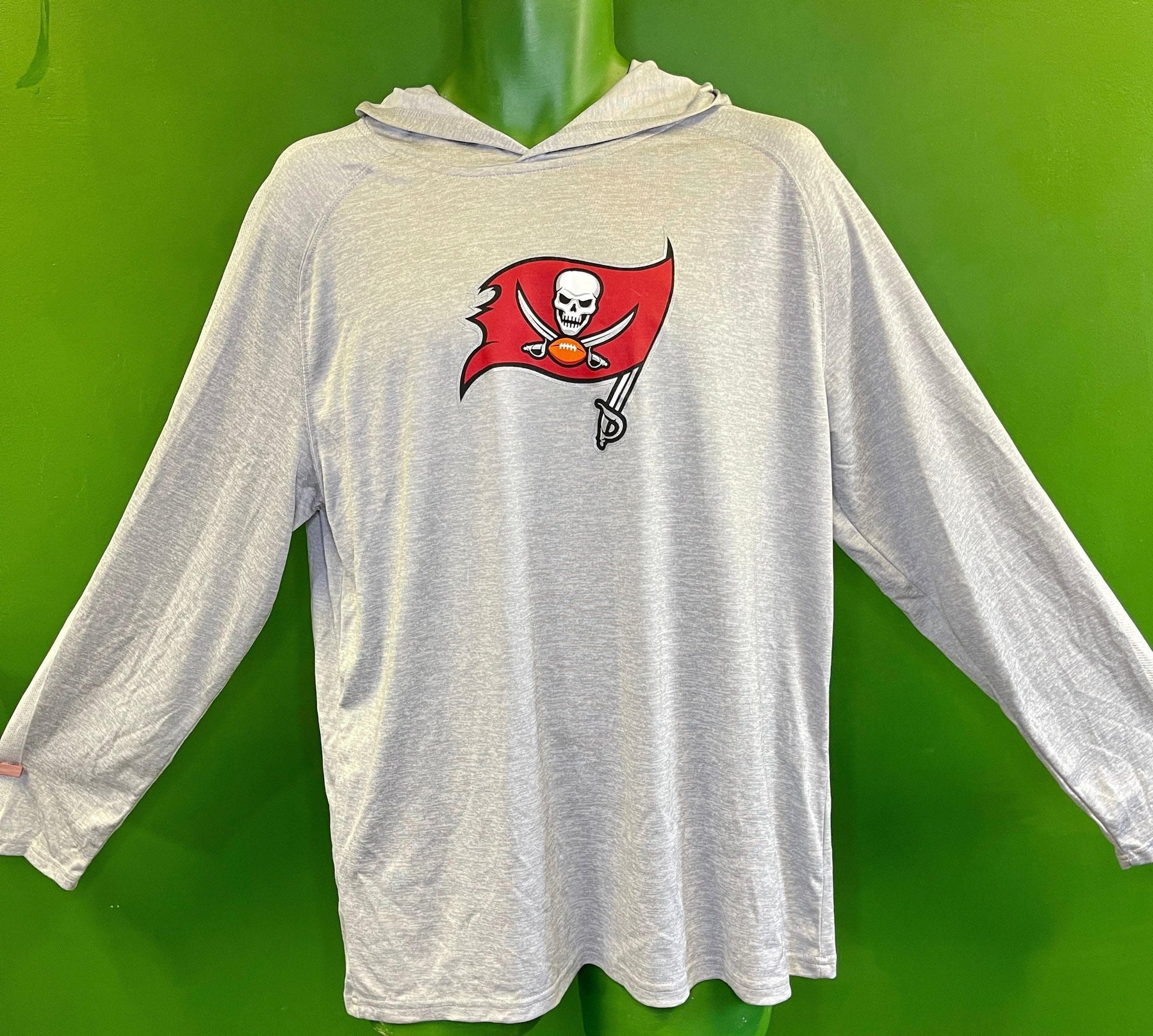 NFL Tampa Bay Buccaneers Fanatics Thin Wicking Hoodie Men's Large NWOT