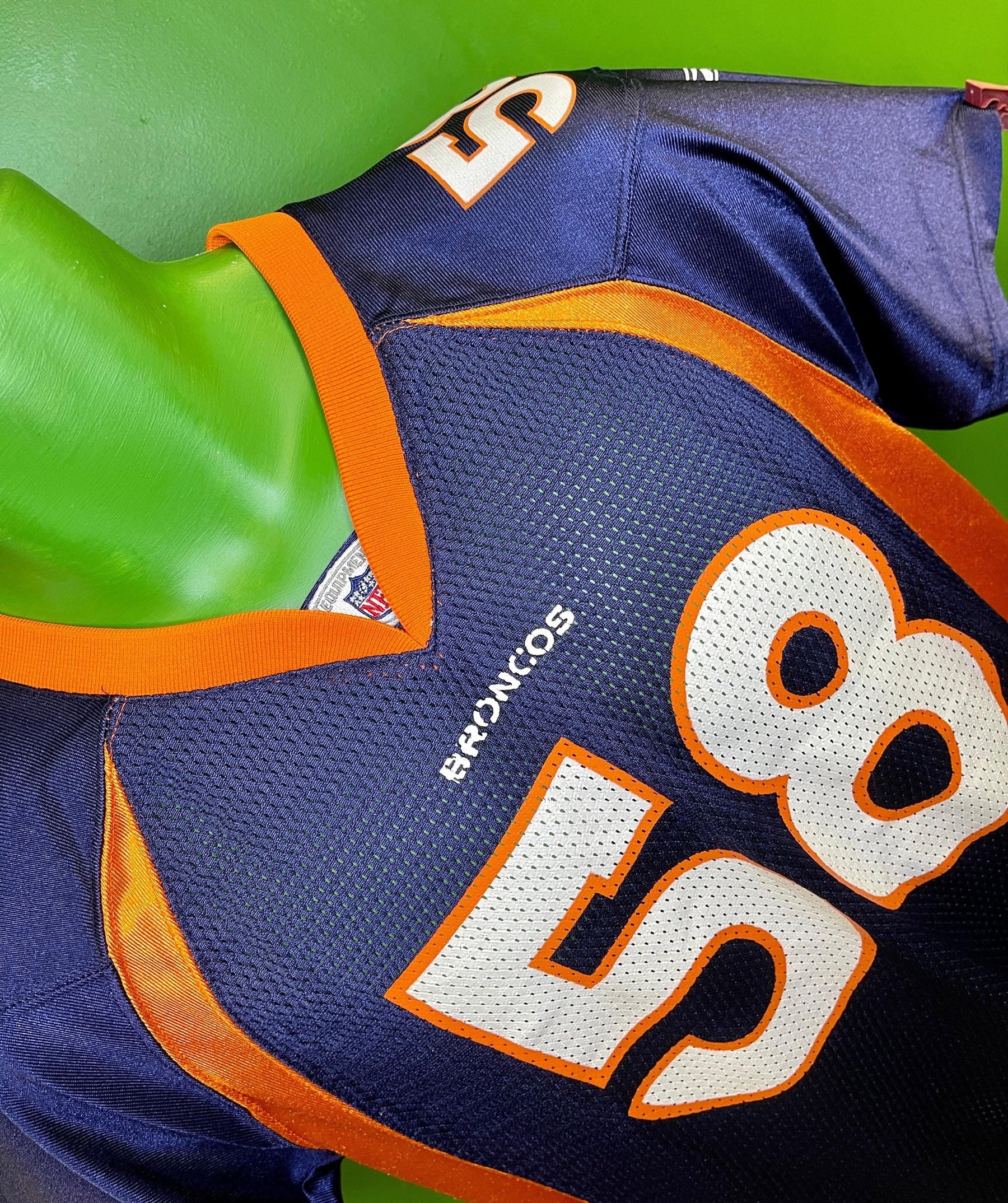 NFL Denver Broncos Von Miller #58 Reebok Jersey Youth Large 14-16