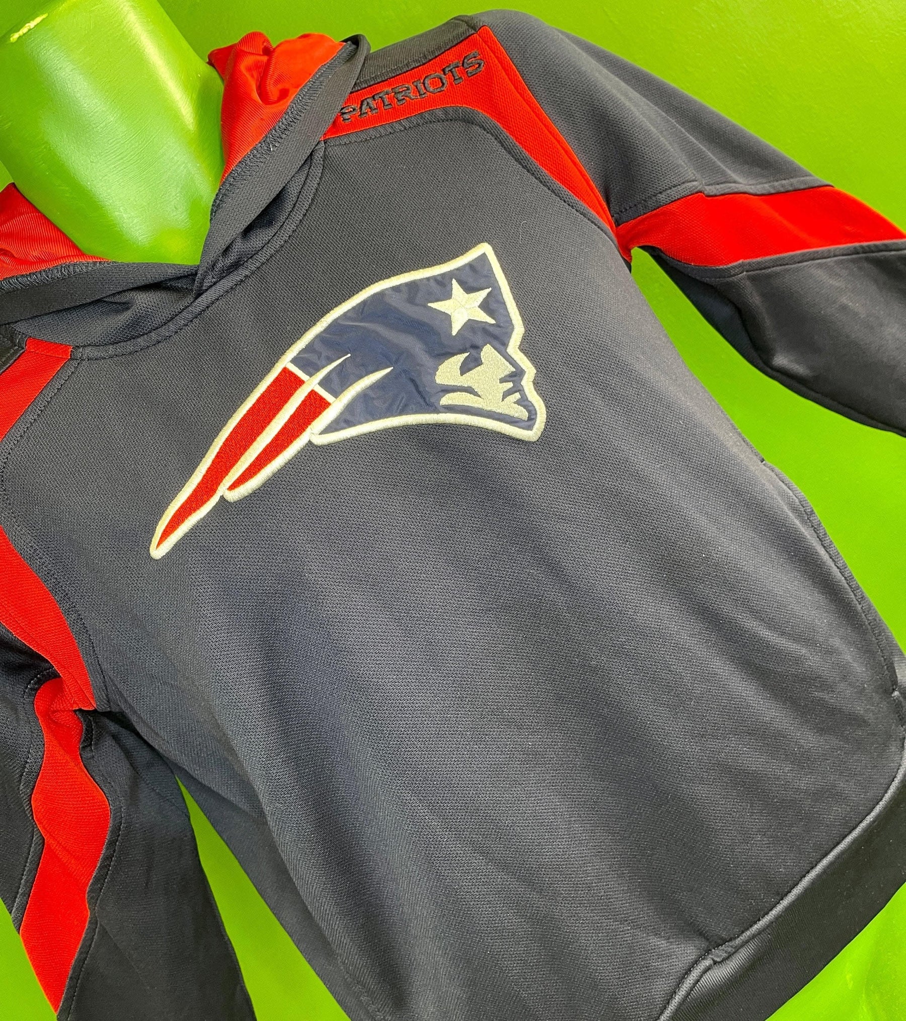 NFL New England Patriots Stitched Pullover Hoodie Youth Medium 10-12