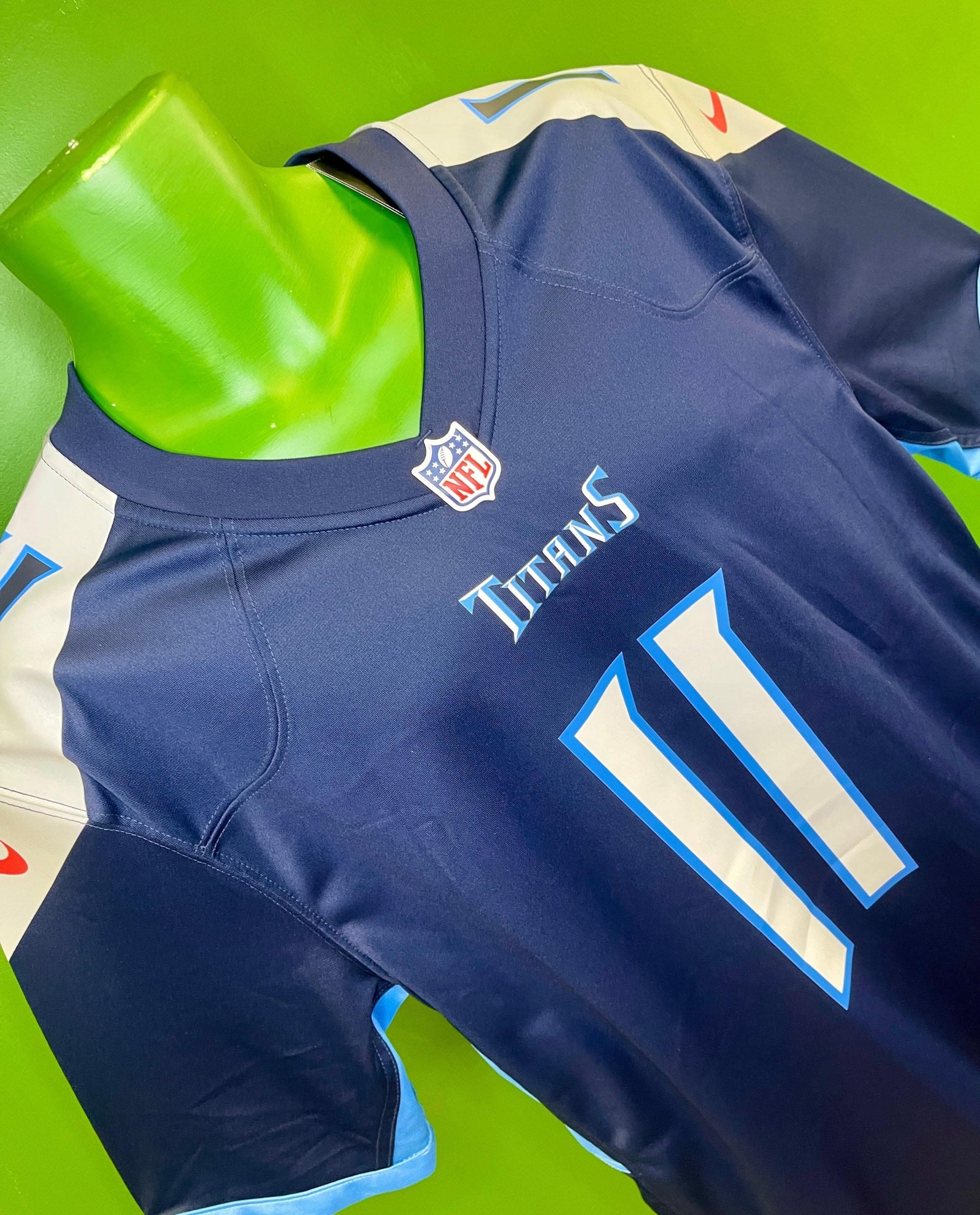 NFL Tennessee Titans AJ Brown #11 Game Jersey Men's Medium NWT
