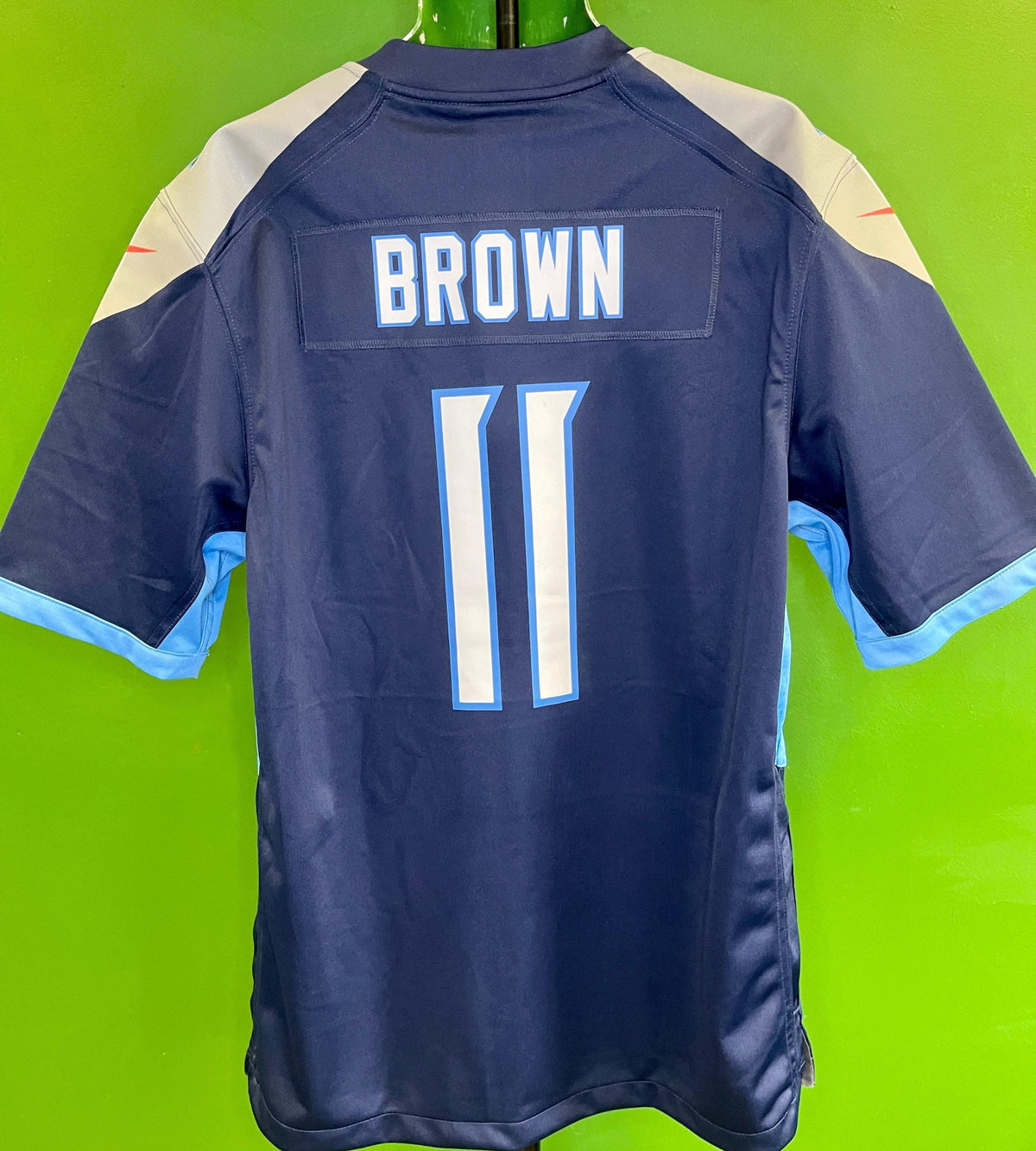 NFL Tennessee Titans AJ Brown #11 Game Jersey Men's Medium NWT