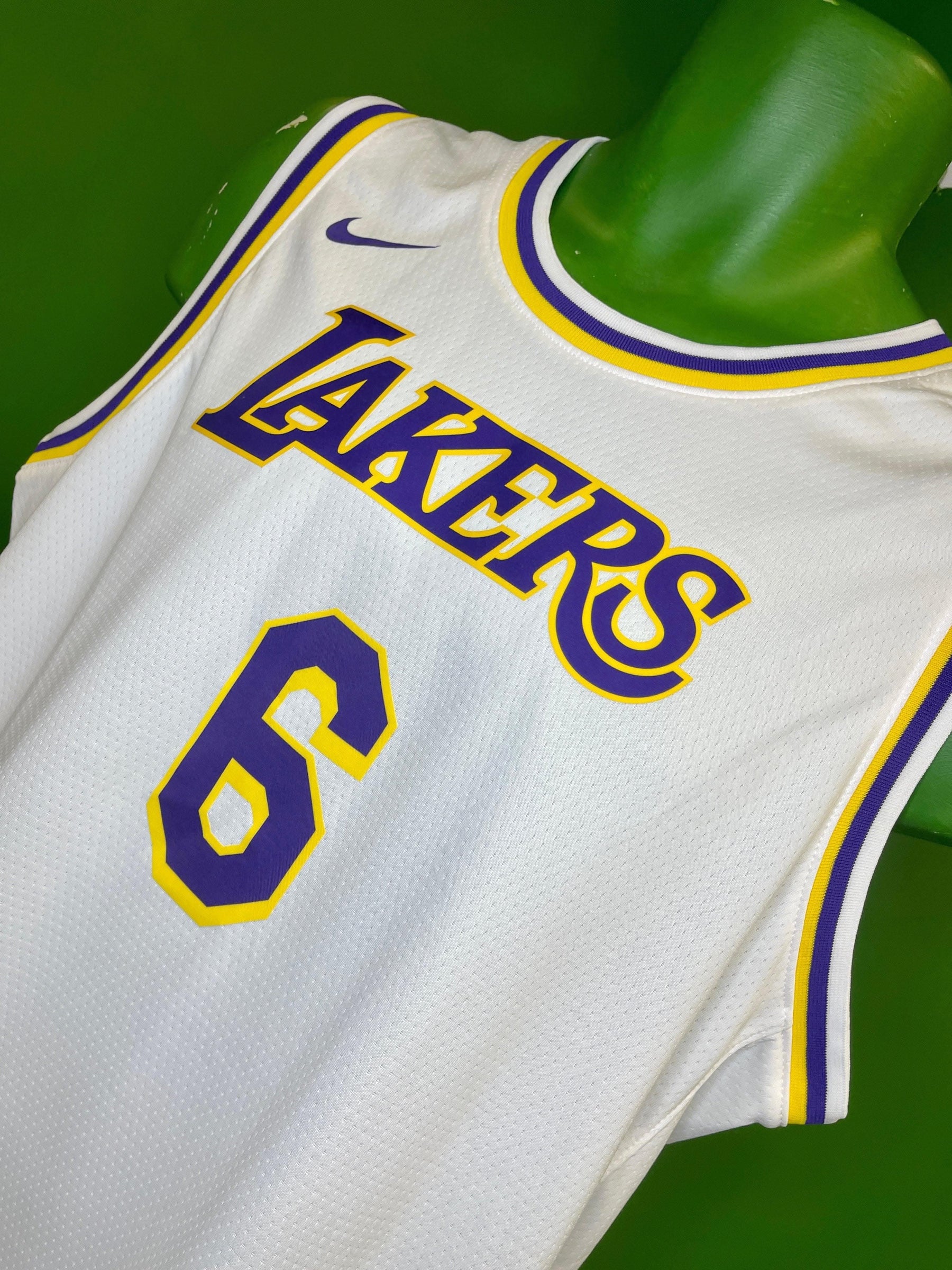 NBA Los Angeles Lakers LeBron James #6 2021/22 Player Jersey Youth X-Large 18-20 NWT