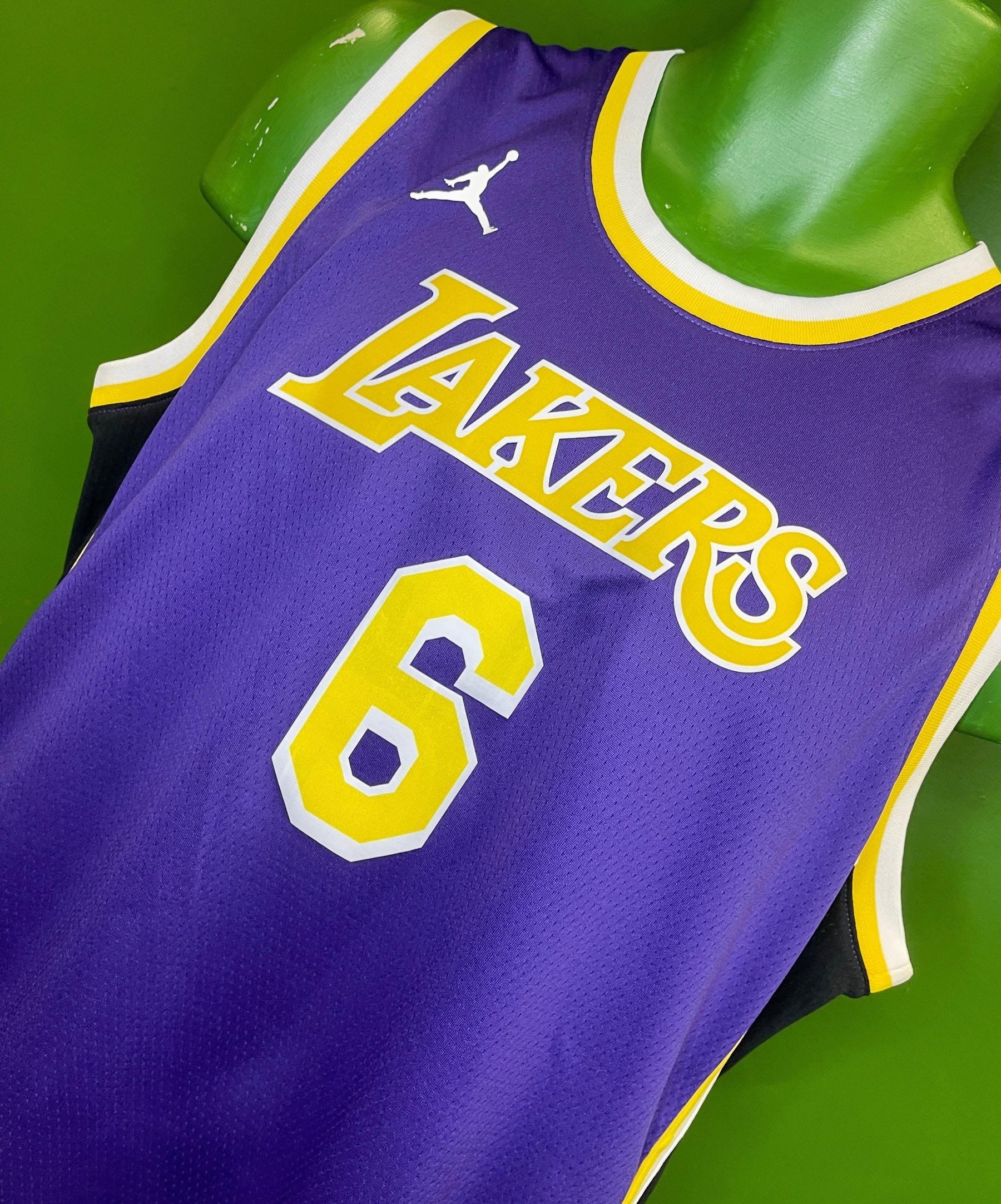 NBA Los Angeles Lakers LeBron James #6 2021/22 Player Jersey Youth X-Large 18-20 NWT