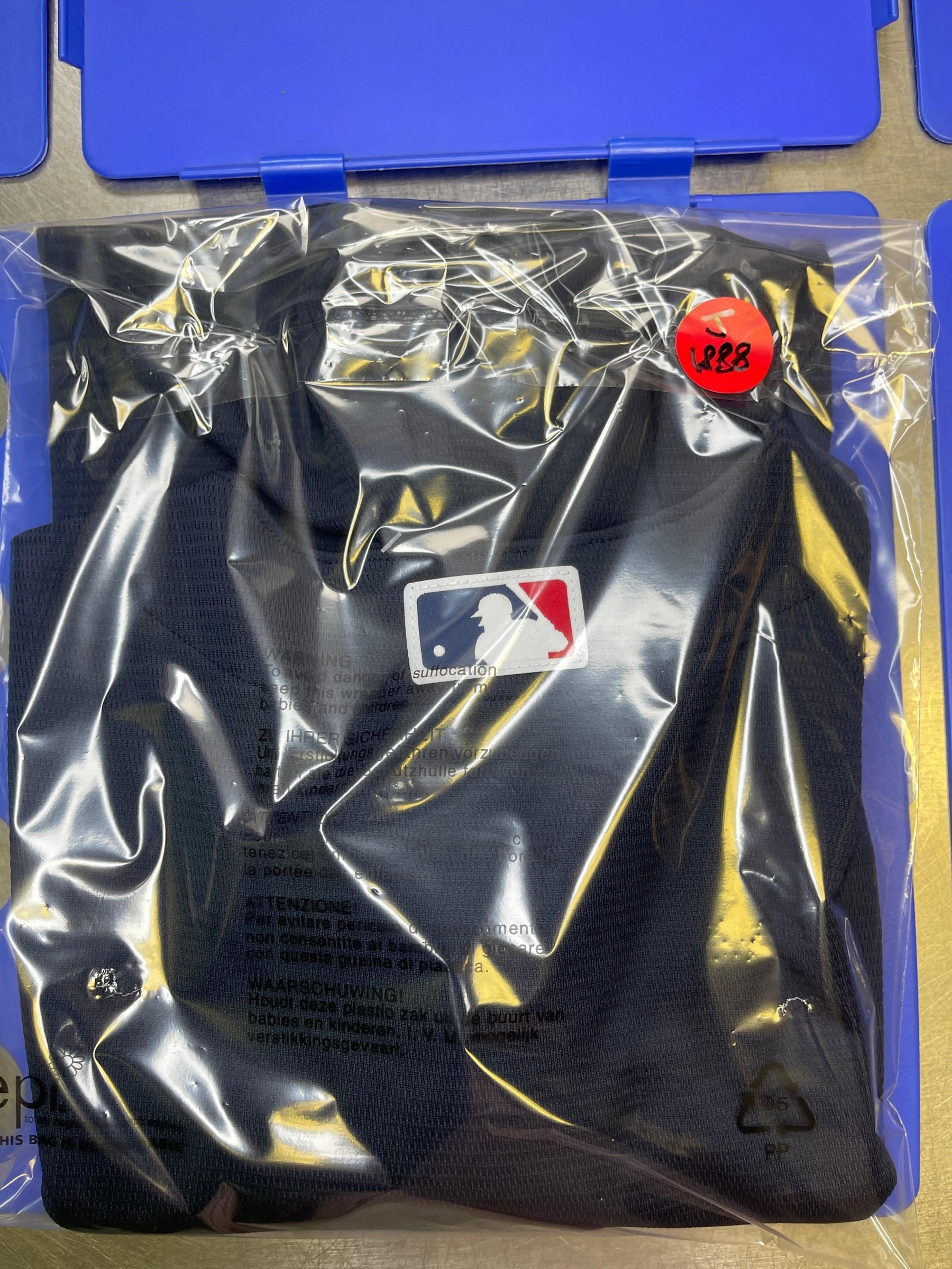 MLB Cleveland Guardians Jersey Blue Men's Small NWT