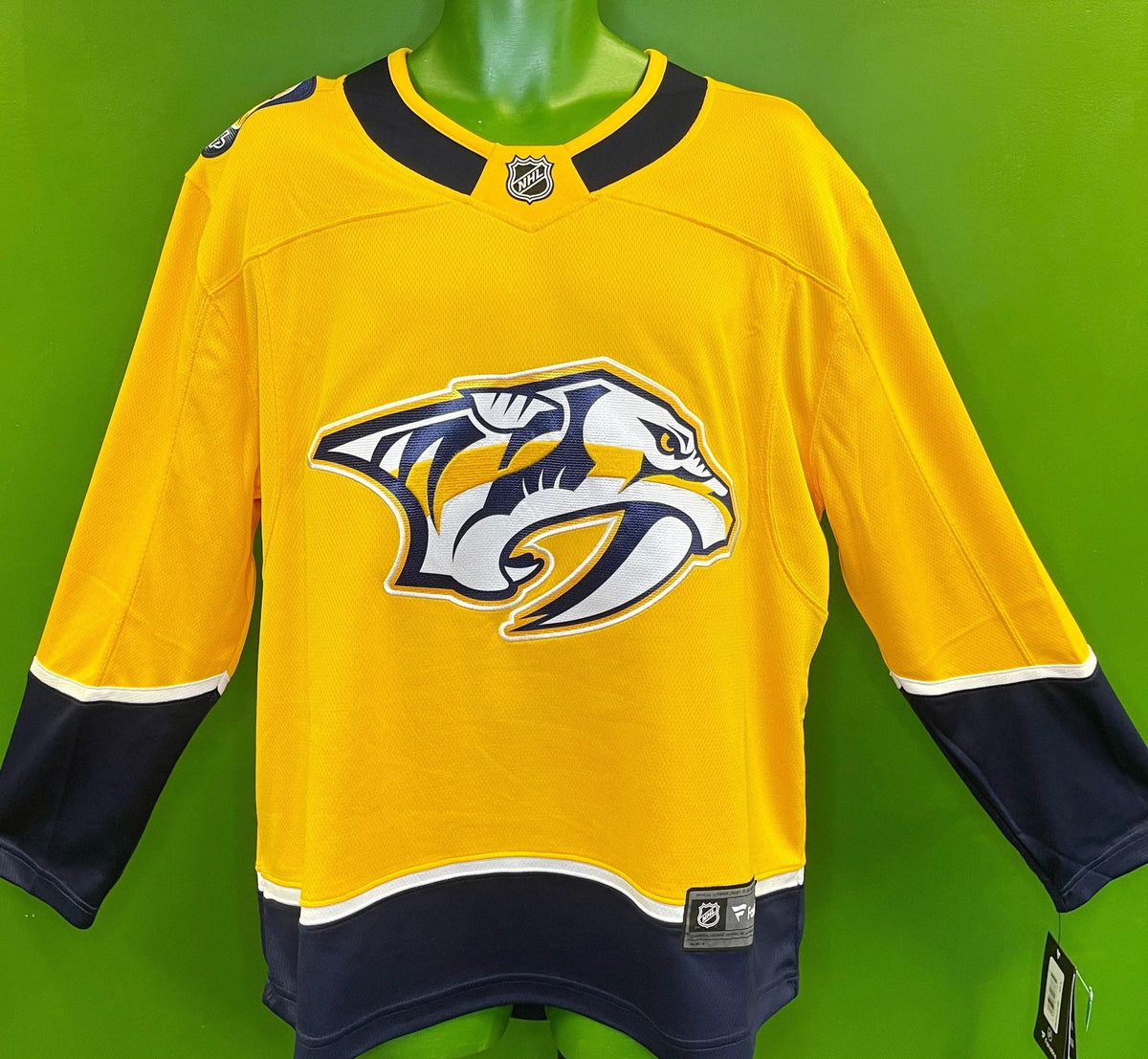 NHL Nashville Predators Fanatics Breakaway Jersey Stitched Men's Large NWT