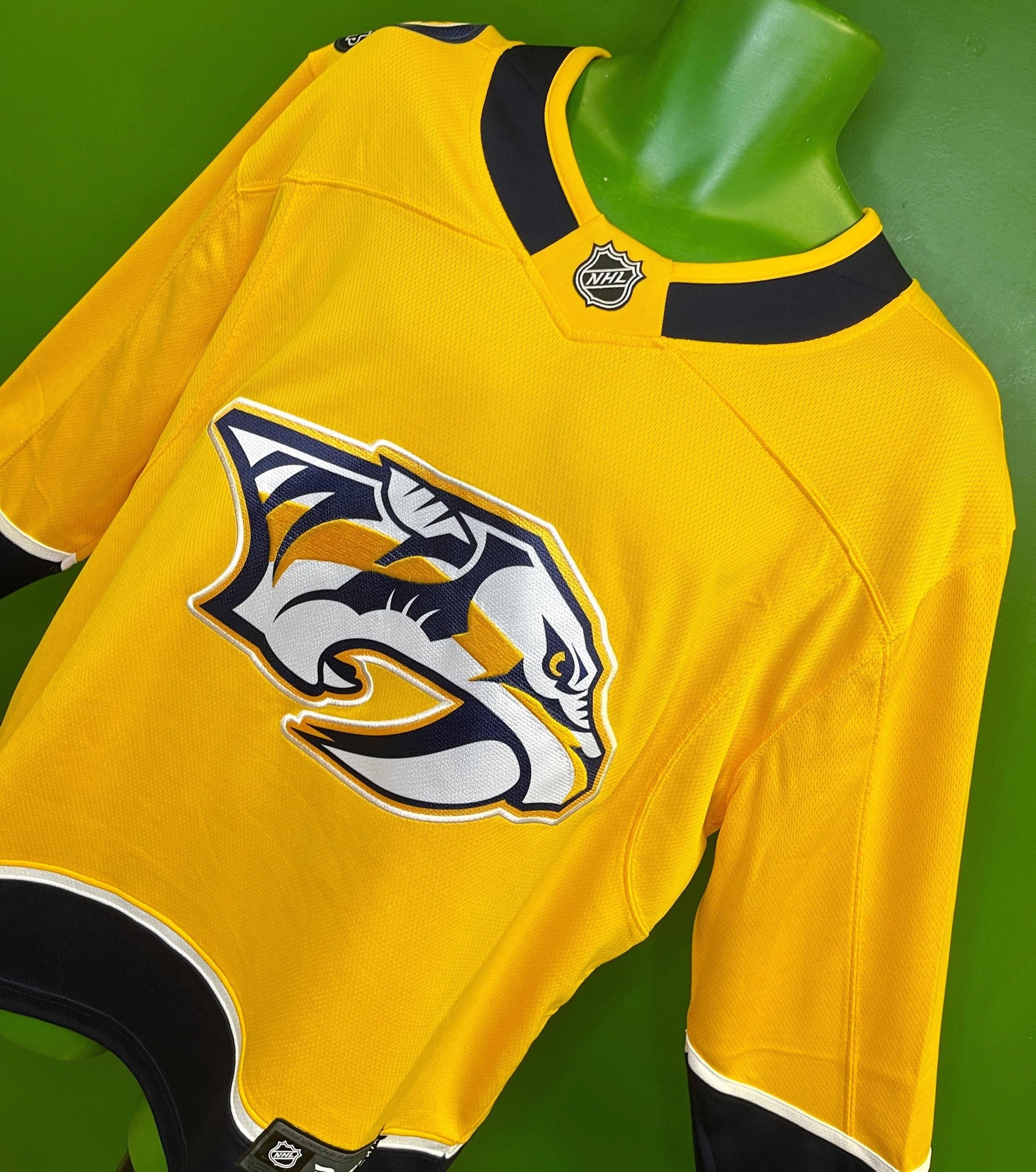 NHL Nashville Predators Fanatics Breakaway Jersey Stitched Men's Large NWT
