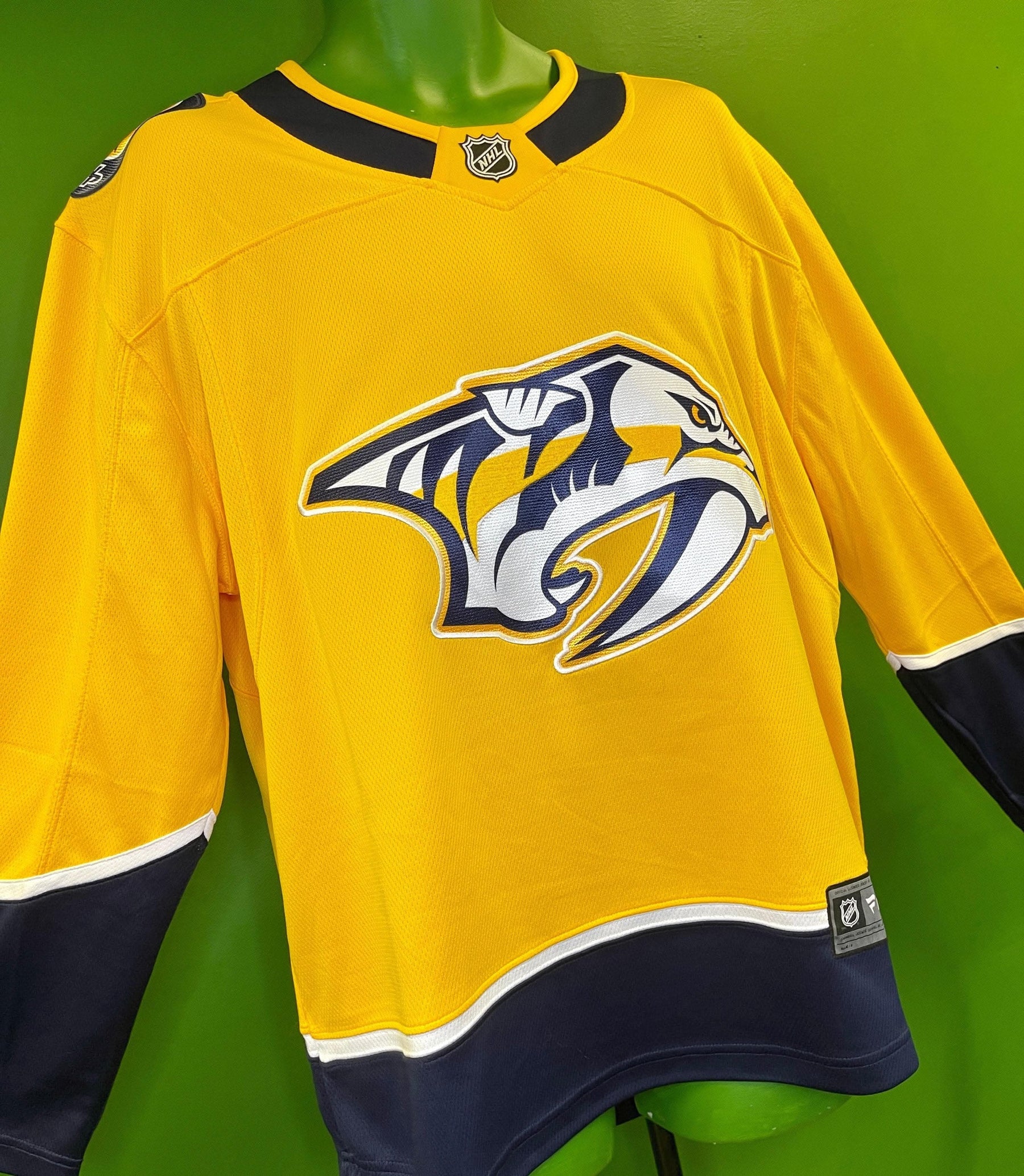 NHL Nashville Predators Fanatics Breakaway Jersey Stitched Men's Large NWT