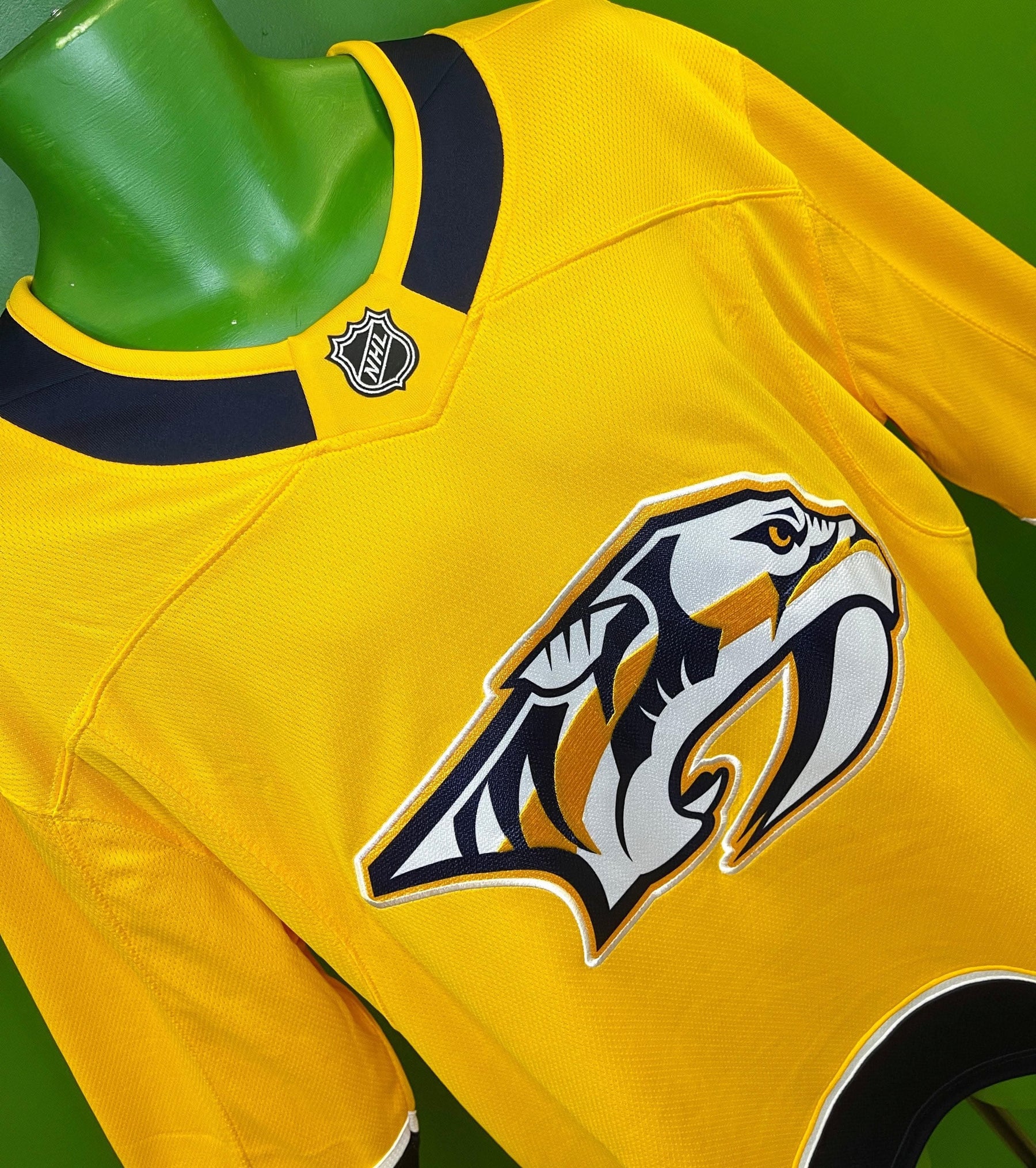 NHL Nashville Predators Fanatics Breakaway Jersey Stitched Men's Large NWT