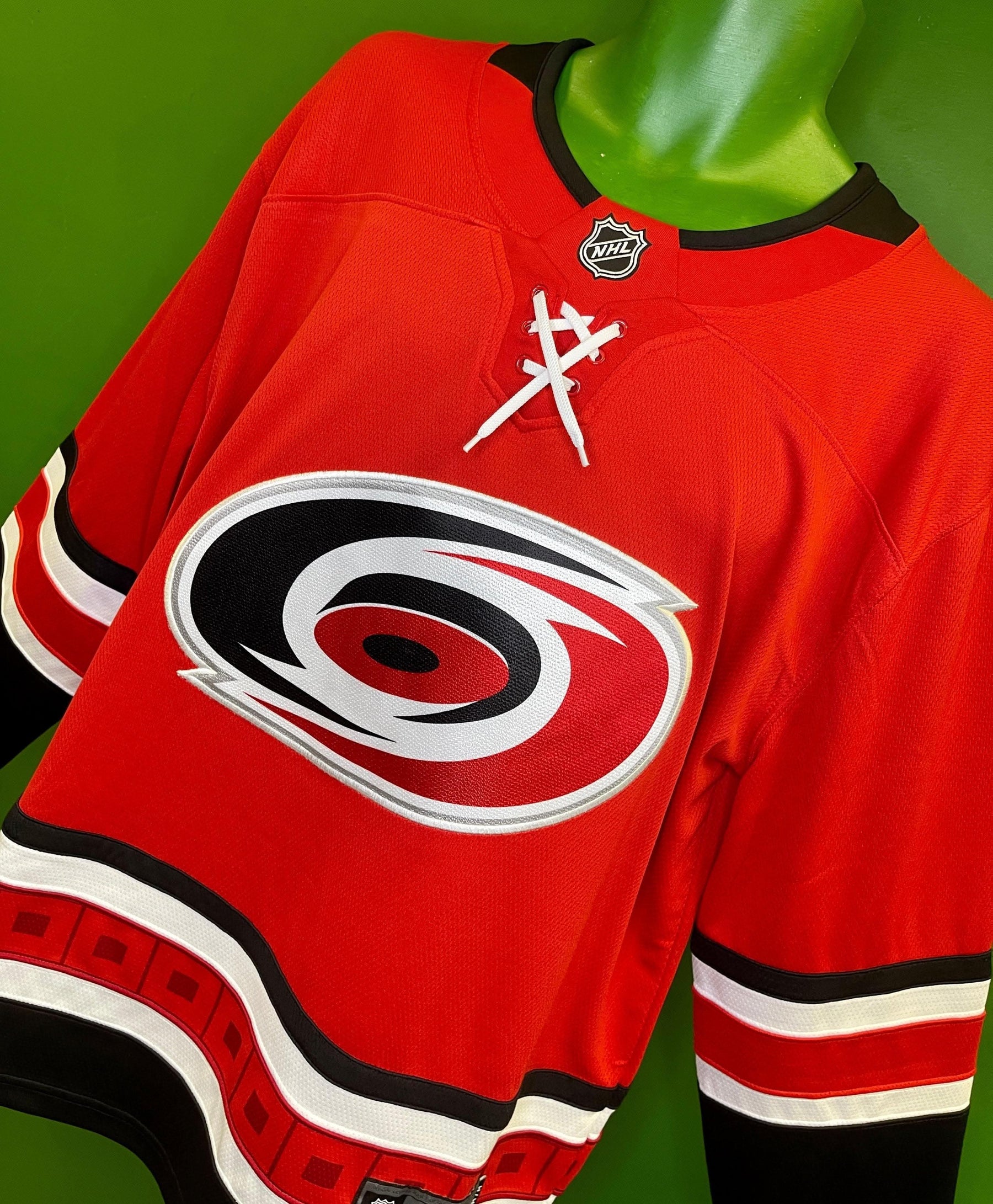 NHL Carolina Hurricanes Fanatics Breakaway Jersey Stitched Men's Medium NWT