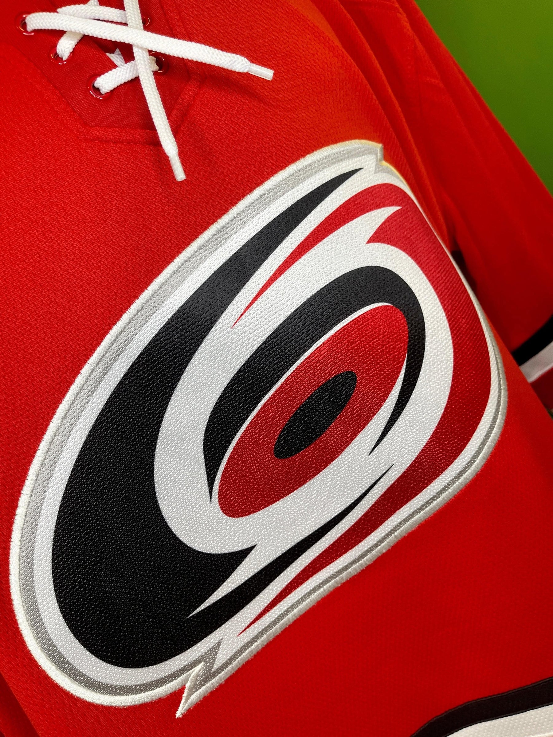 NHL Carolina Hurricanes Fanatics Breakaway Jersey Stitched Men's Medium NWT