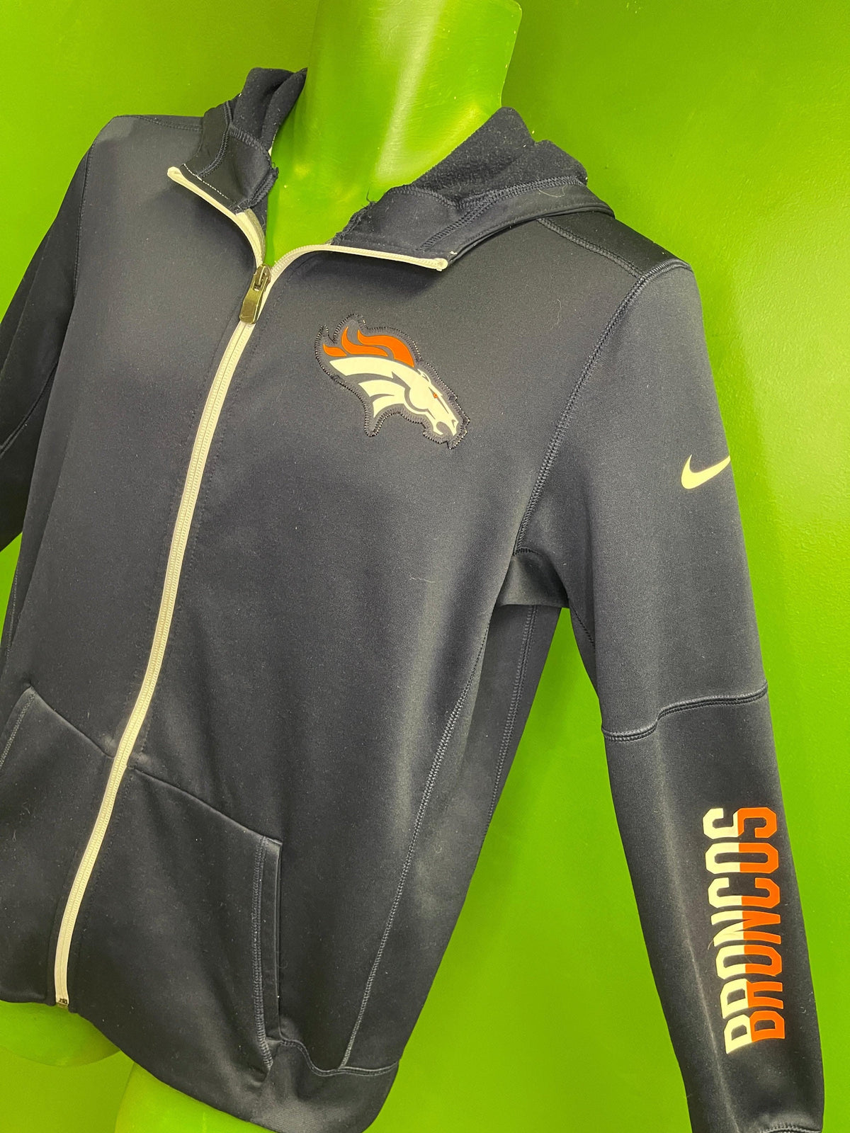 NFL Denver Broncos Insulated Full Zip Hoodie Jacket Youth X-Large 18-20