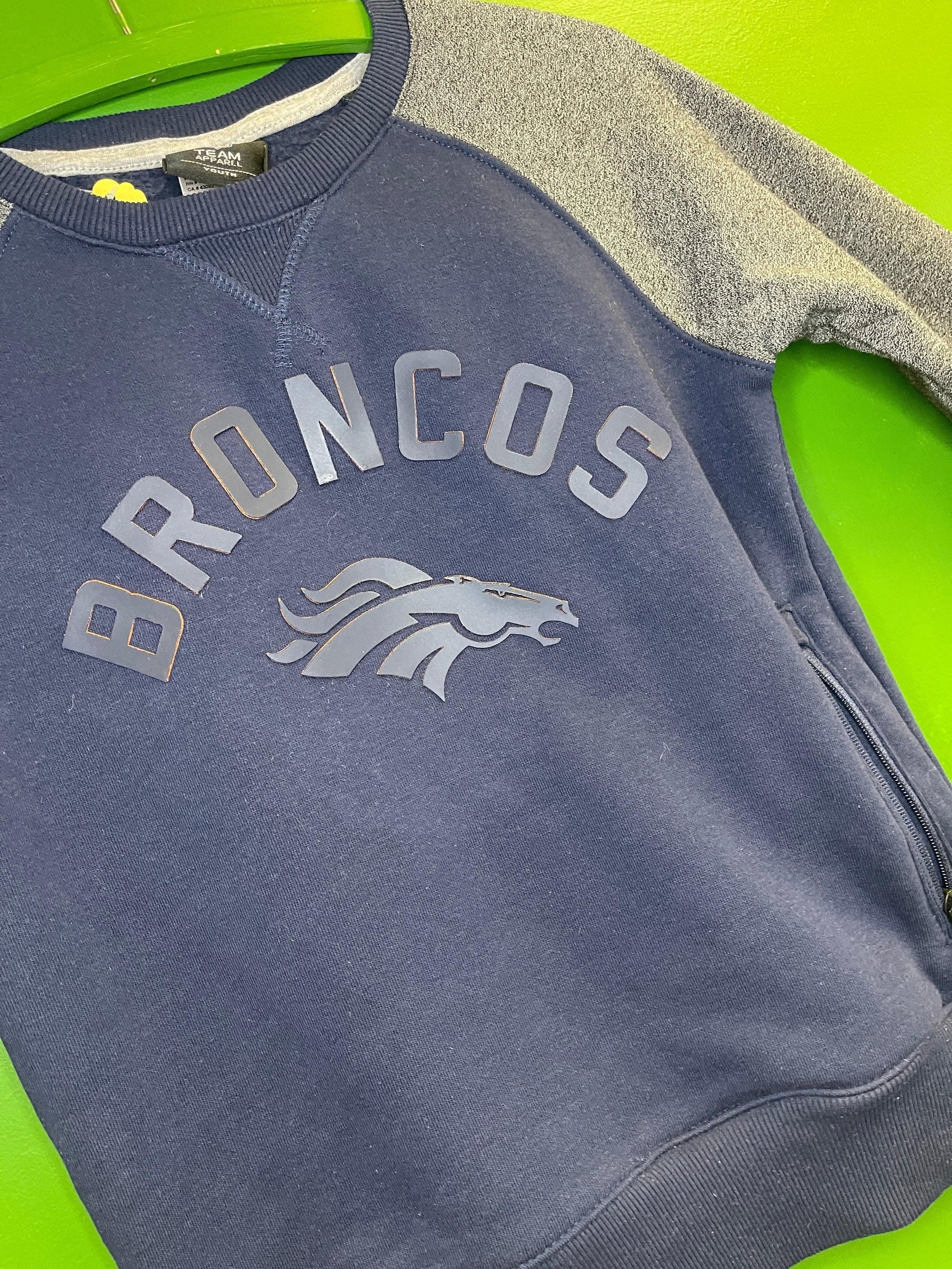 NFL Denver Broncos Blue Pullover Sweatshirt Youth Small 8