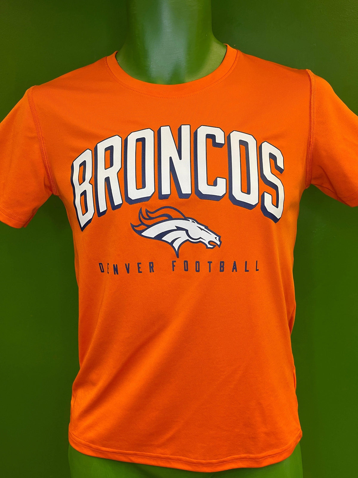 NFL Denver Broncos Wicking-Style T-Shirt Youth Medium 10-12