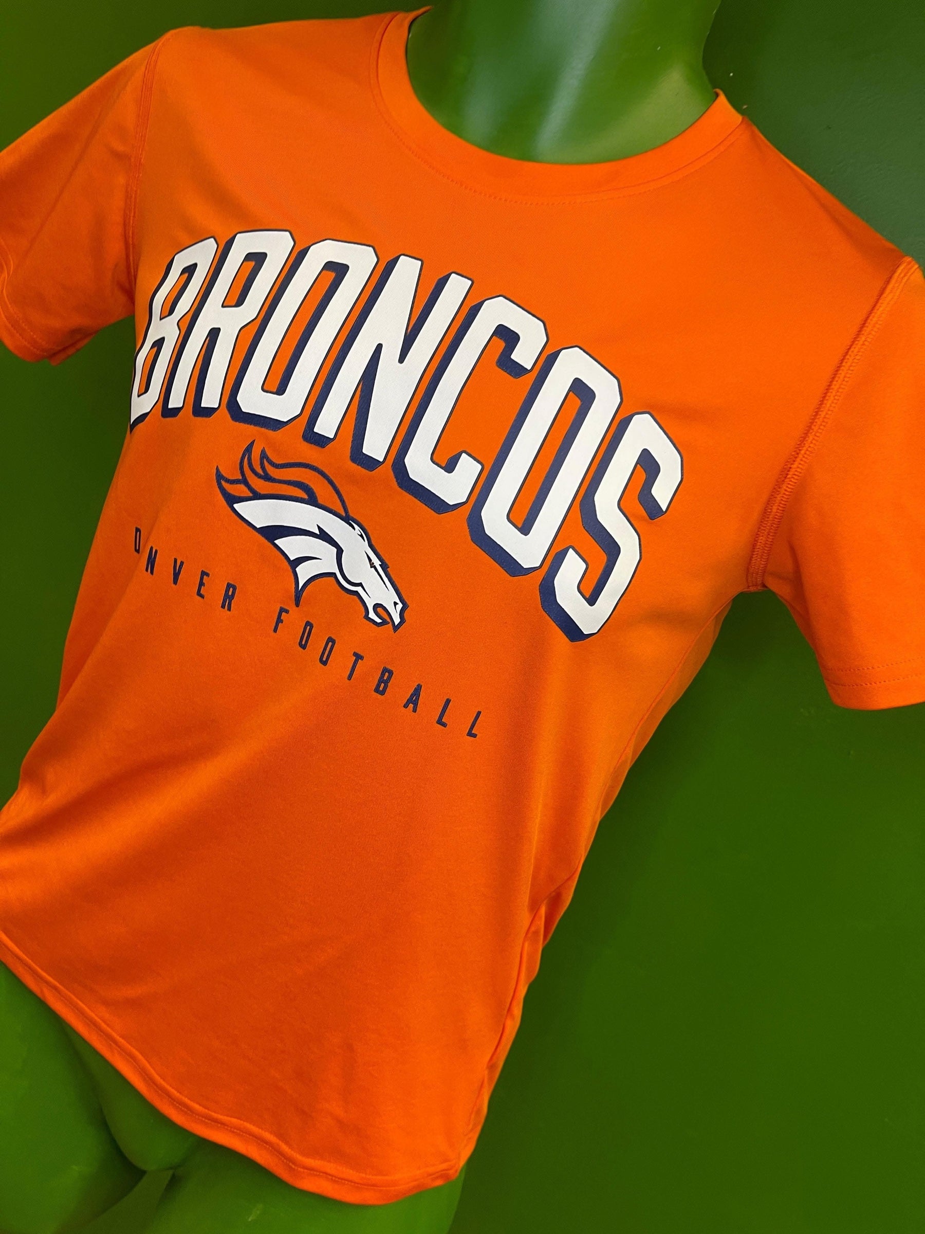 NFL Denver Broncos Wicking-Style T-Shirt Youth Medium 10-12
