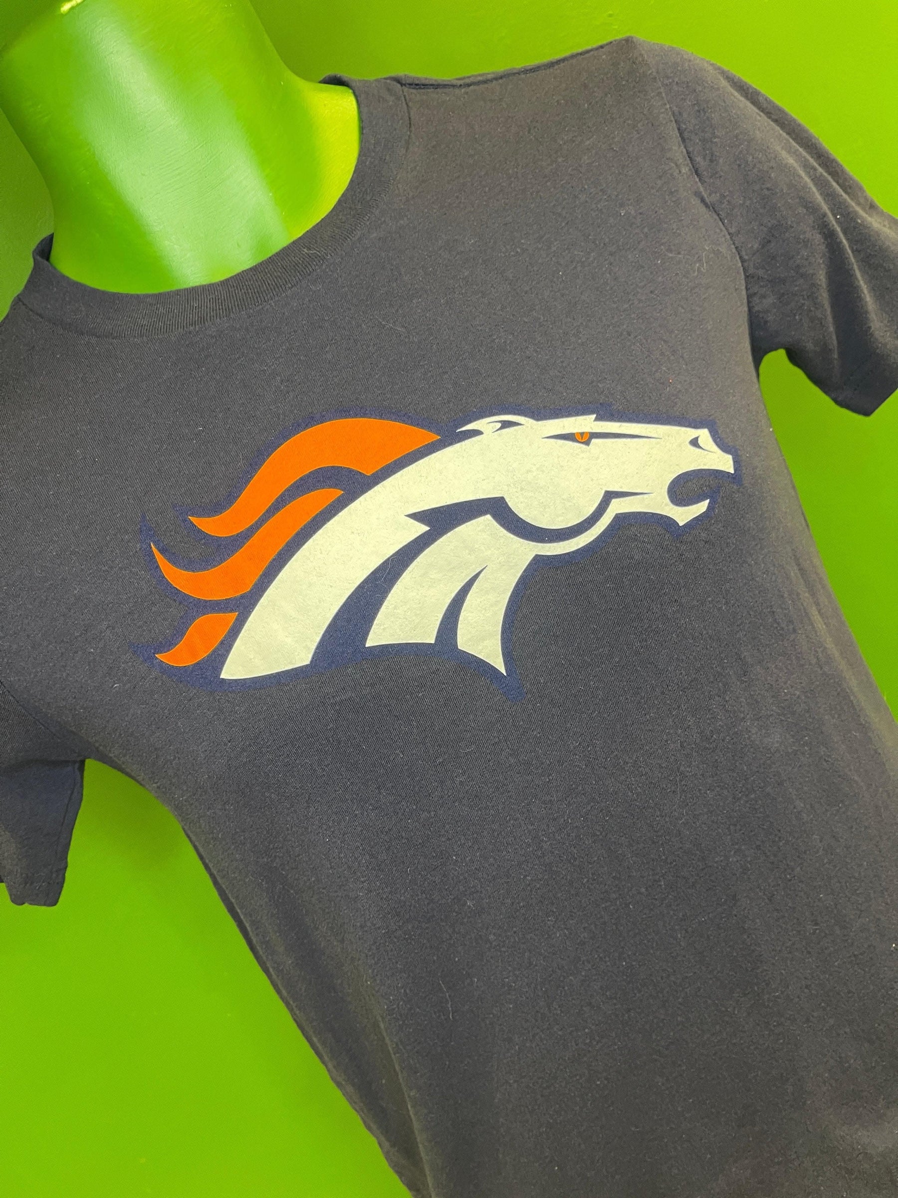 NFL Denver Broncos 100% Cotton Blue T-Shirt Youth Medium 10-12