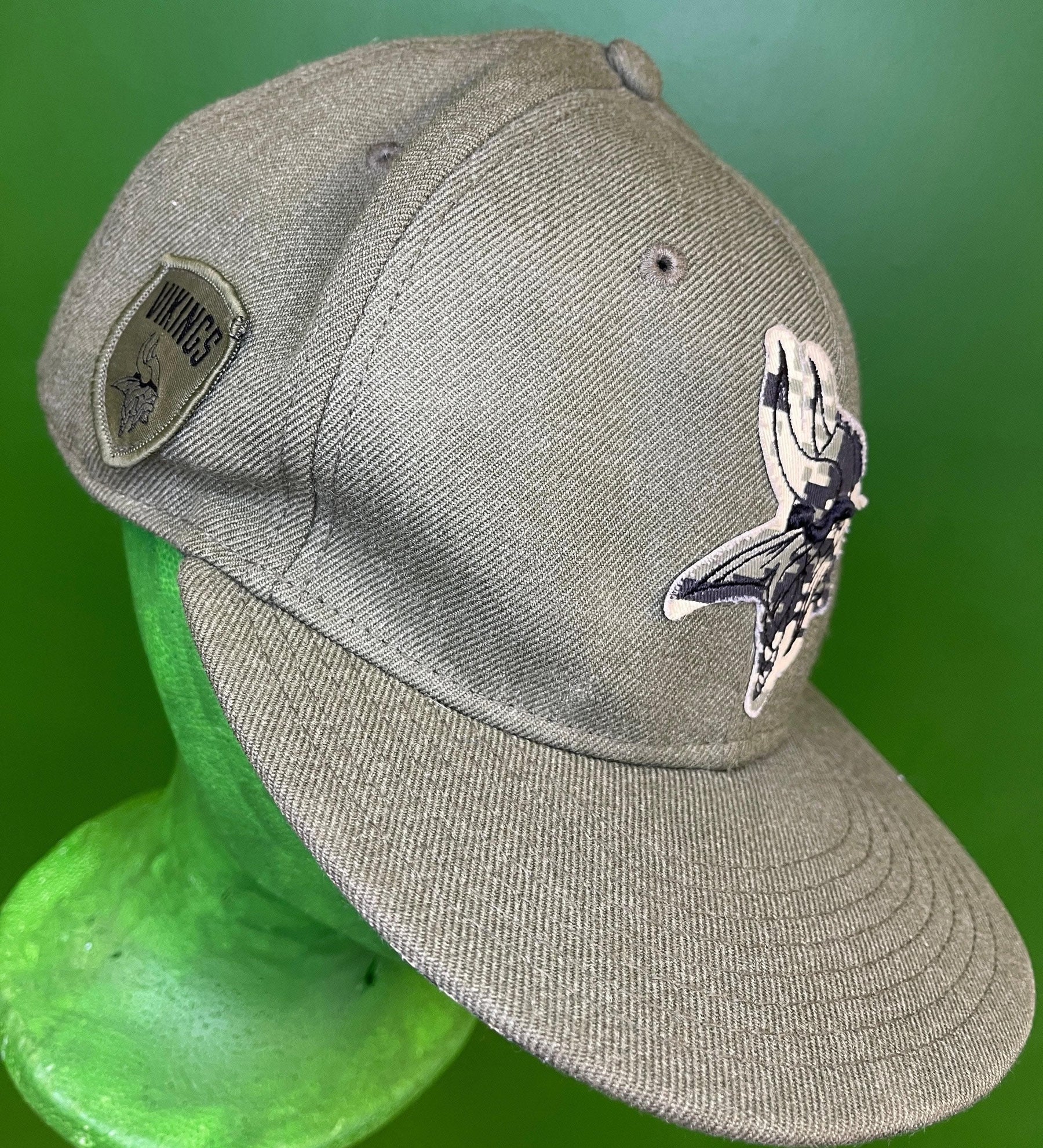 NFL Minnesota Vikings New Era 9FIFTY Baseball Hat/Cap Salute to Service Snapback OSFM