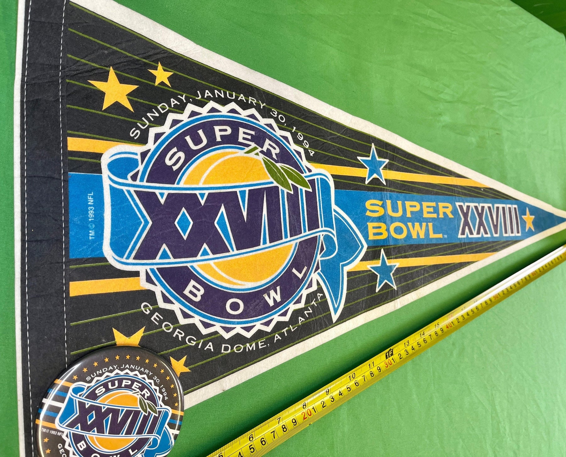 NFL Dallas Cowboys Vintage Buffalo Bills Super Bowl XXVIII Pennant & Badge