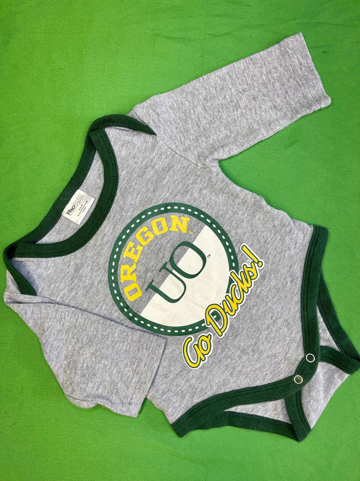 NCAA Oregon Ducks Grey Long-Sleeve Bodysuit 0-3 months