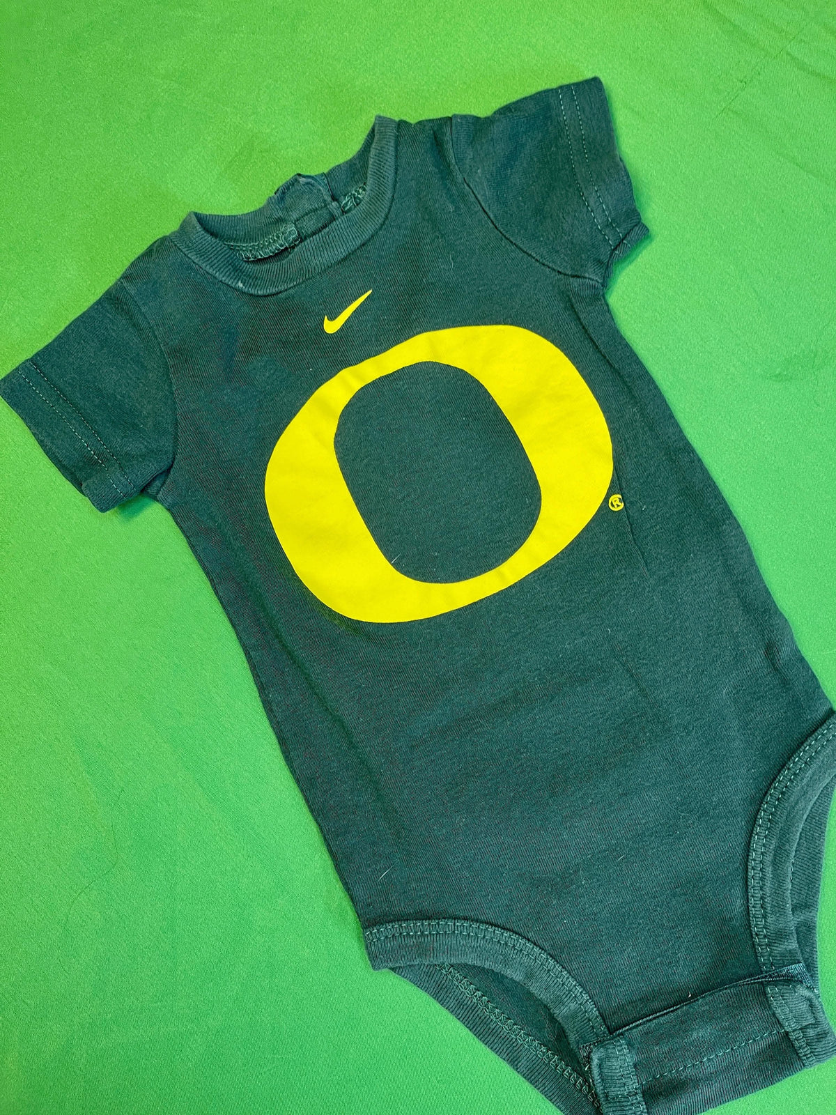 NCAA Oregon Ducks Green Bodysuit 3-6 months
