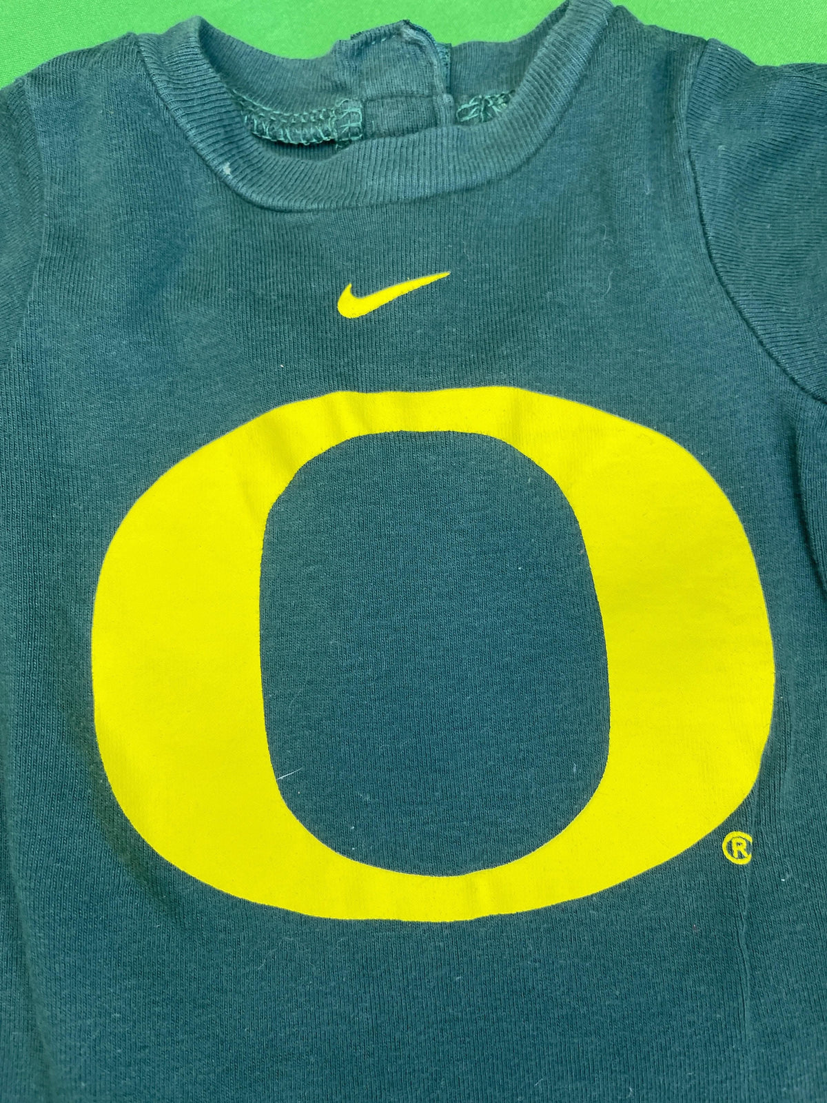 NCAA Oregon Ducks Green Bodysuit 3-6 months