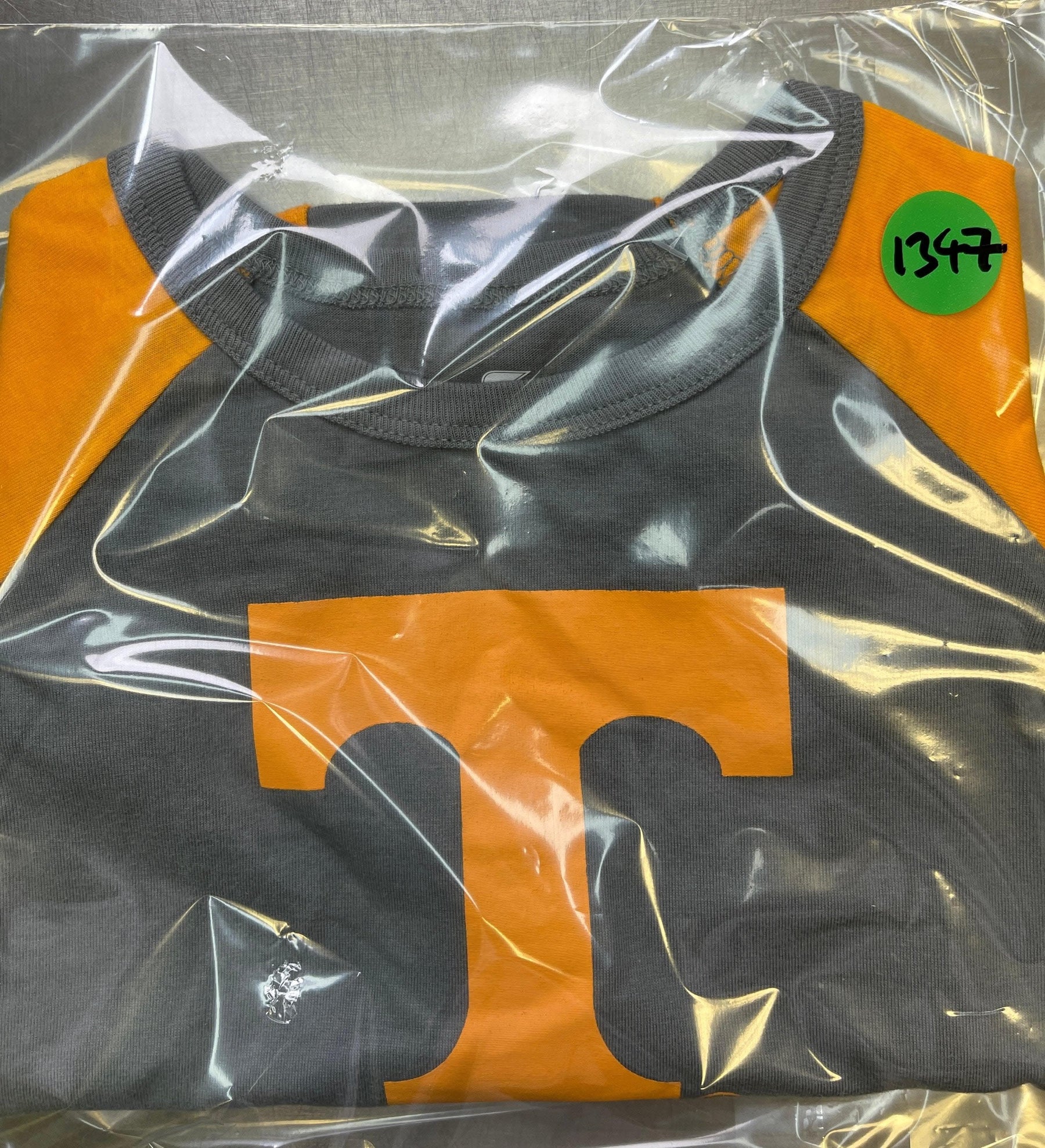 NCAA Tennessee Volunteers Bodysuit with Matching Bib 3-6 months