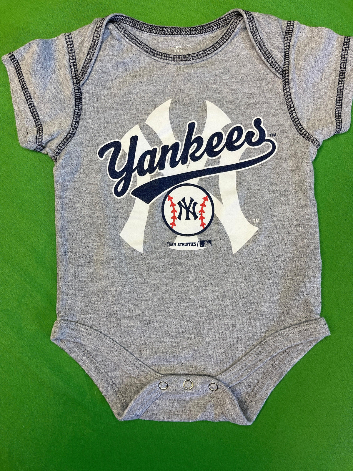 MLB New York Yankees Grey Bodysuit 6-9 months