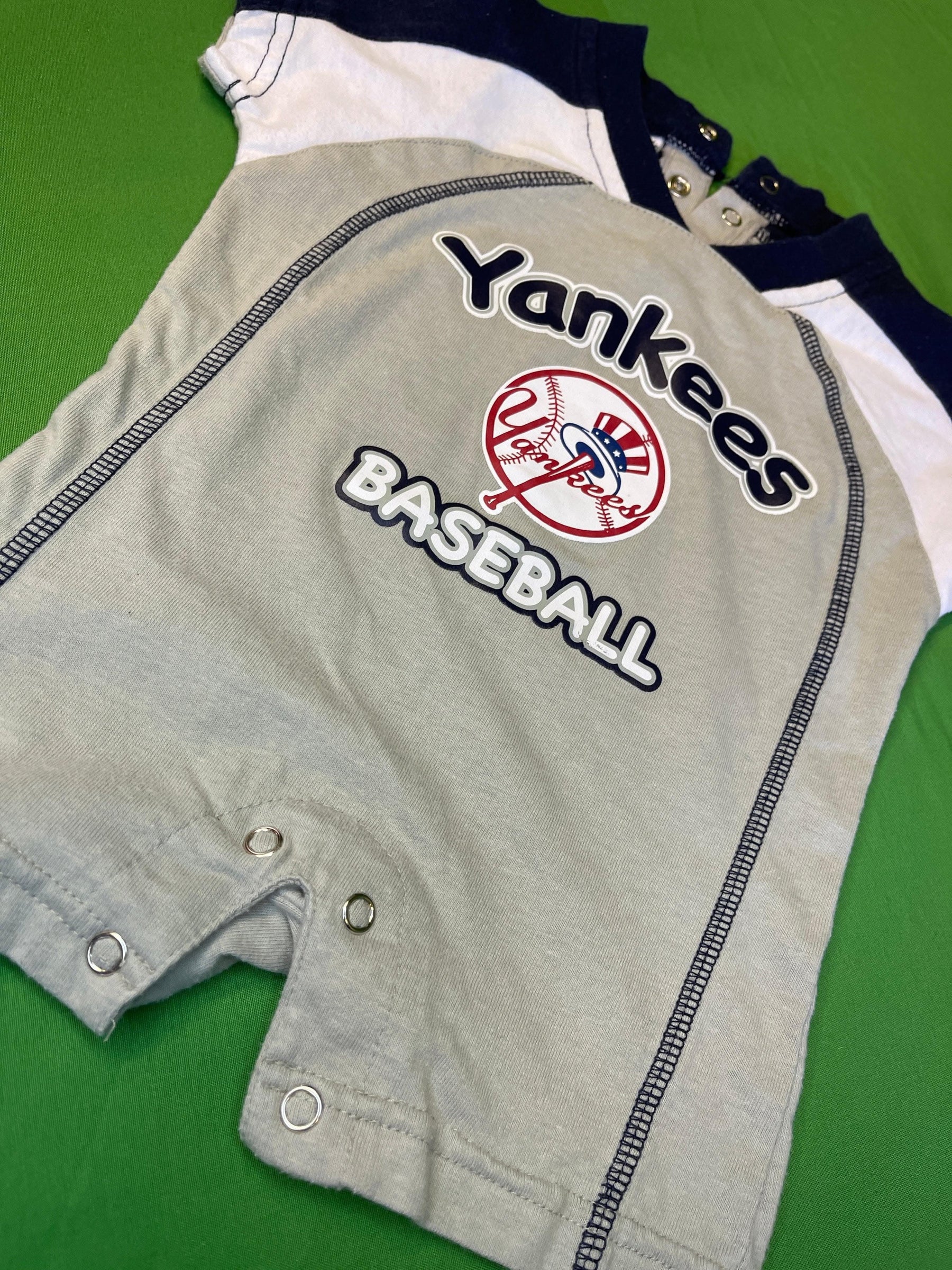 MLB New York Yankees Sage Colourblock Bodysuit 0-3 months