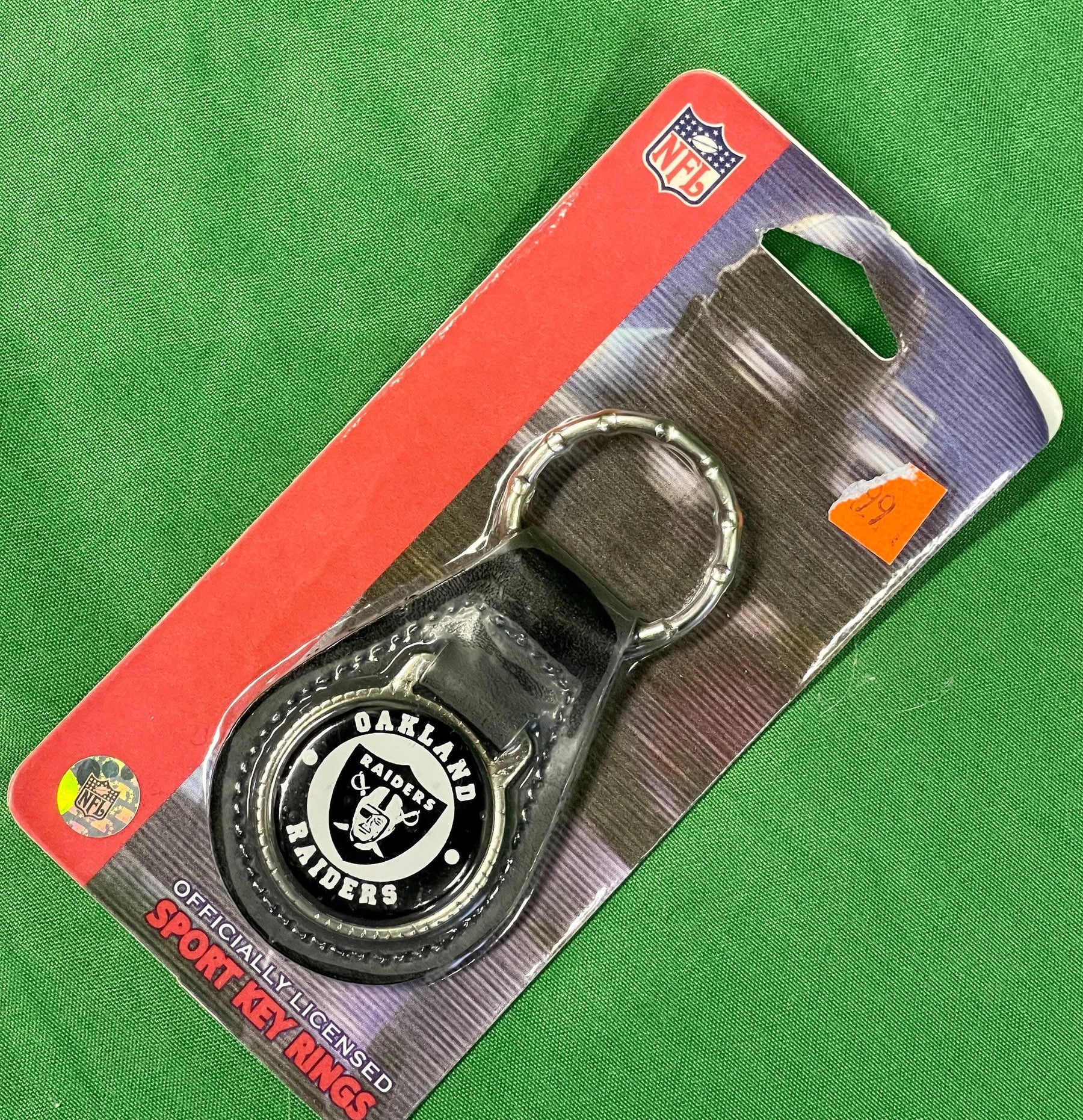 NFL Las Vegas (Oakland) Raiders Leather Keychain NWT