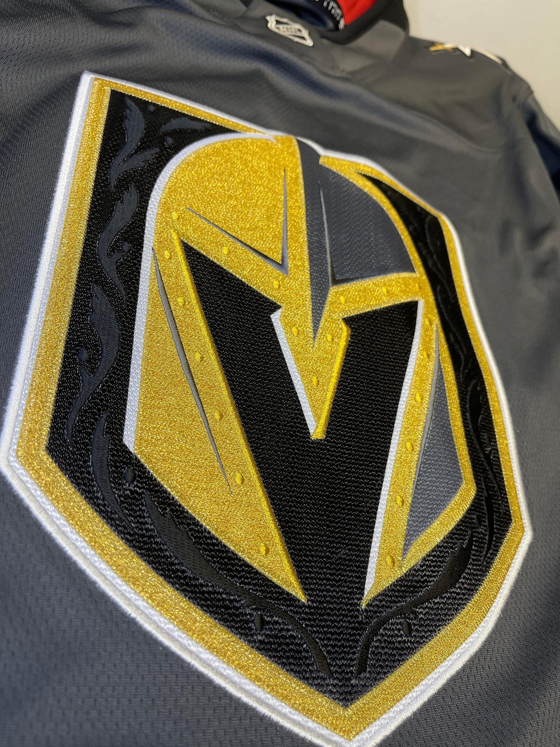 NHL Vegas Golden Knights Fanatics Breakaway Jersey Men's Large NWT