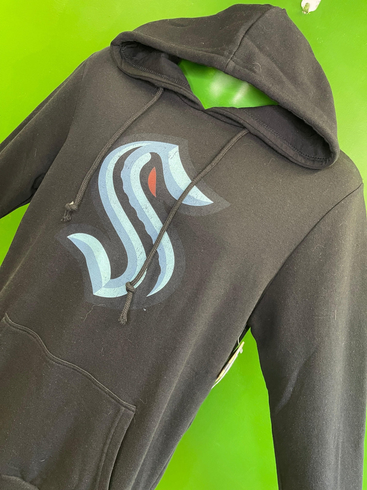 NHL Seattle Kraken Pullover Hoodie Men's Small NWT