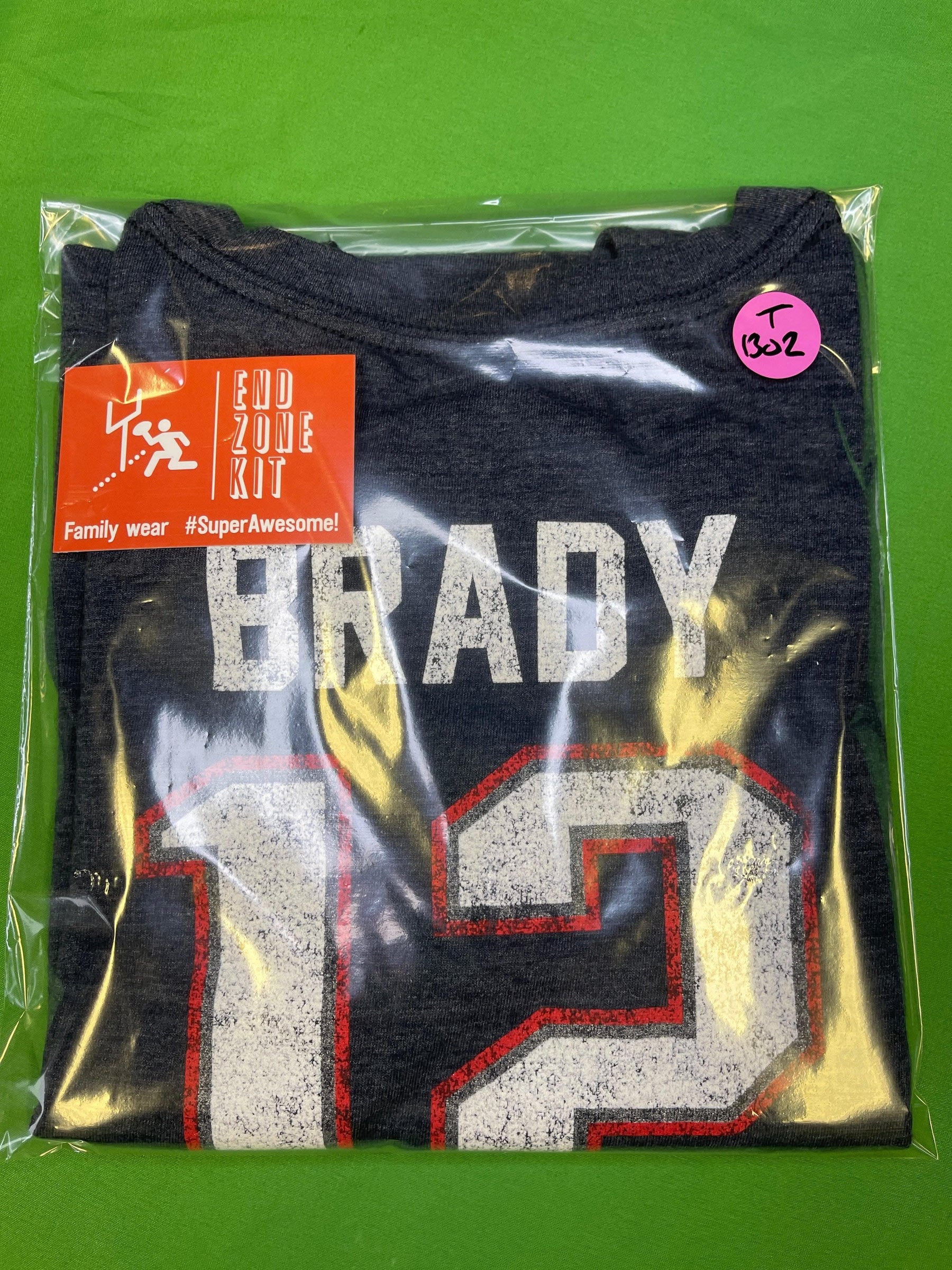 NFL New England Patriots Tom Brady #12 Fanatics V-Neck T-Shirt Women's Medium