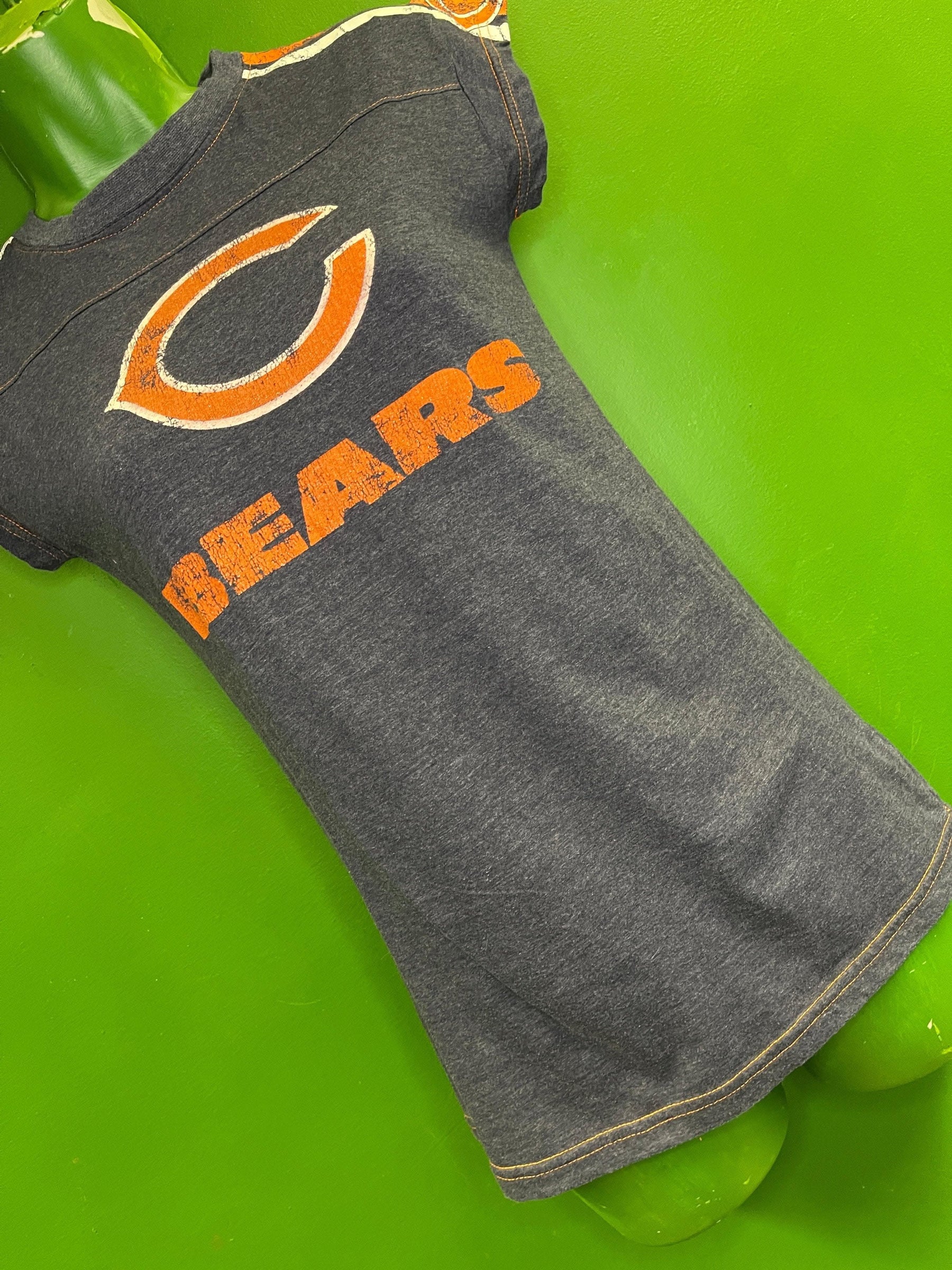 NFL Chicago Bears V-Neck Weathered T-Shirt Girls' Youth Large 14