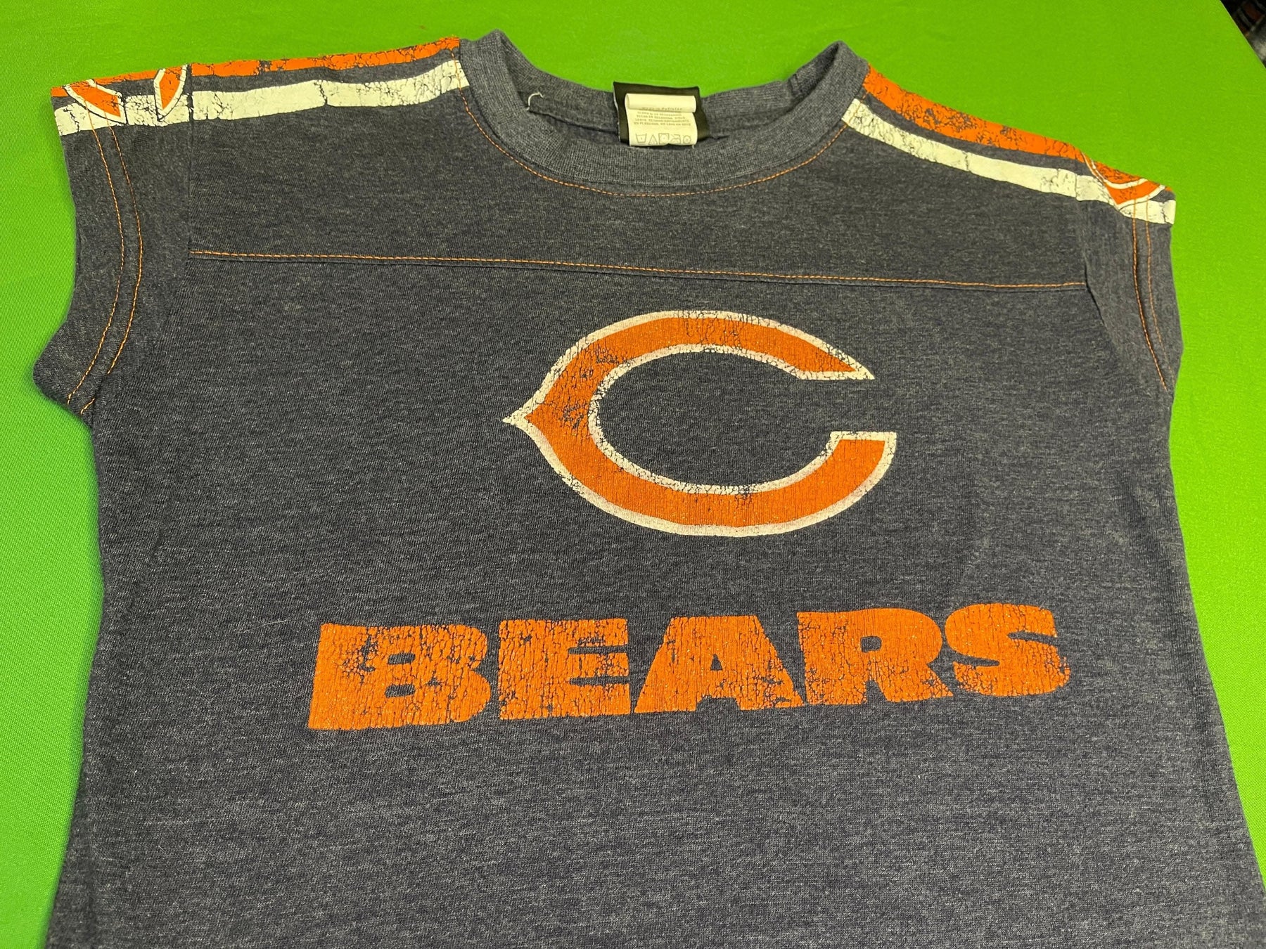 NFL Chicago Bears V-Neck Weathered T-Shirt Girls' Youth Large 14