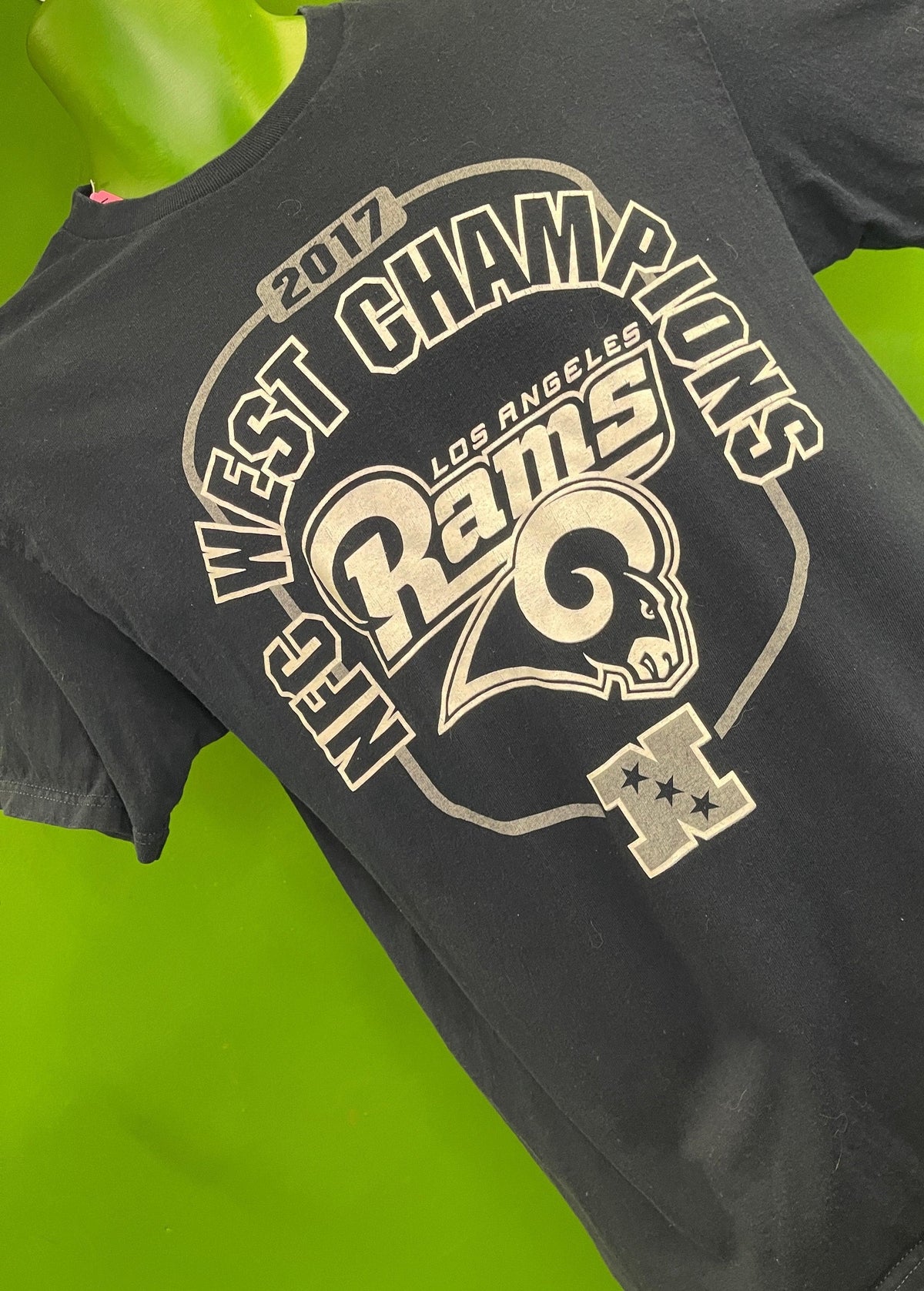 NFL Los Angeles Rams 2017 NFC West Champions T-Shirt Men's Medium