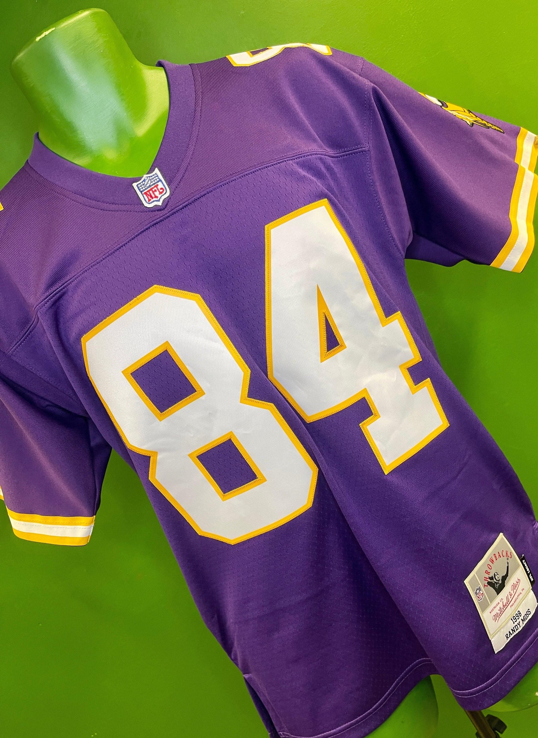 NFL Minnesota Vikings Randy Moss #84 Mitchell & Ness Throwback Jersey Men's Small NWT